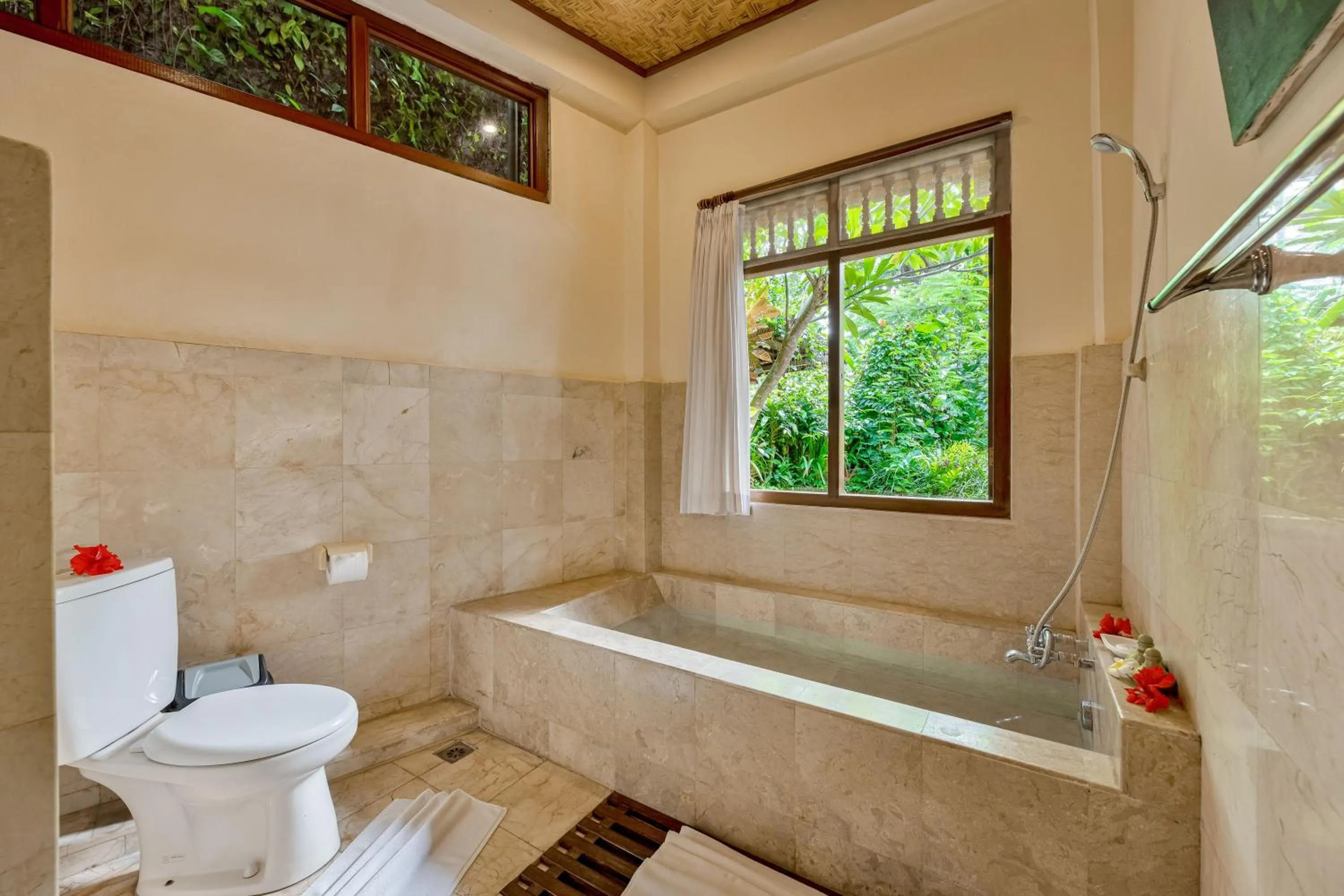 Bathroom in Kebun Indah Ubud
