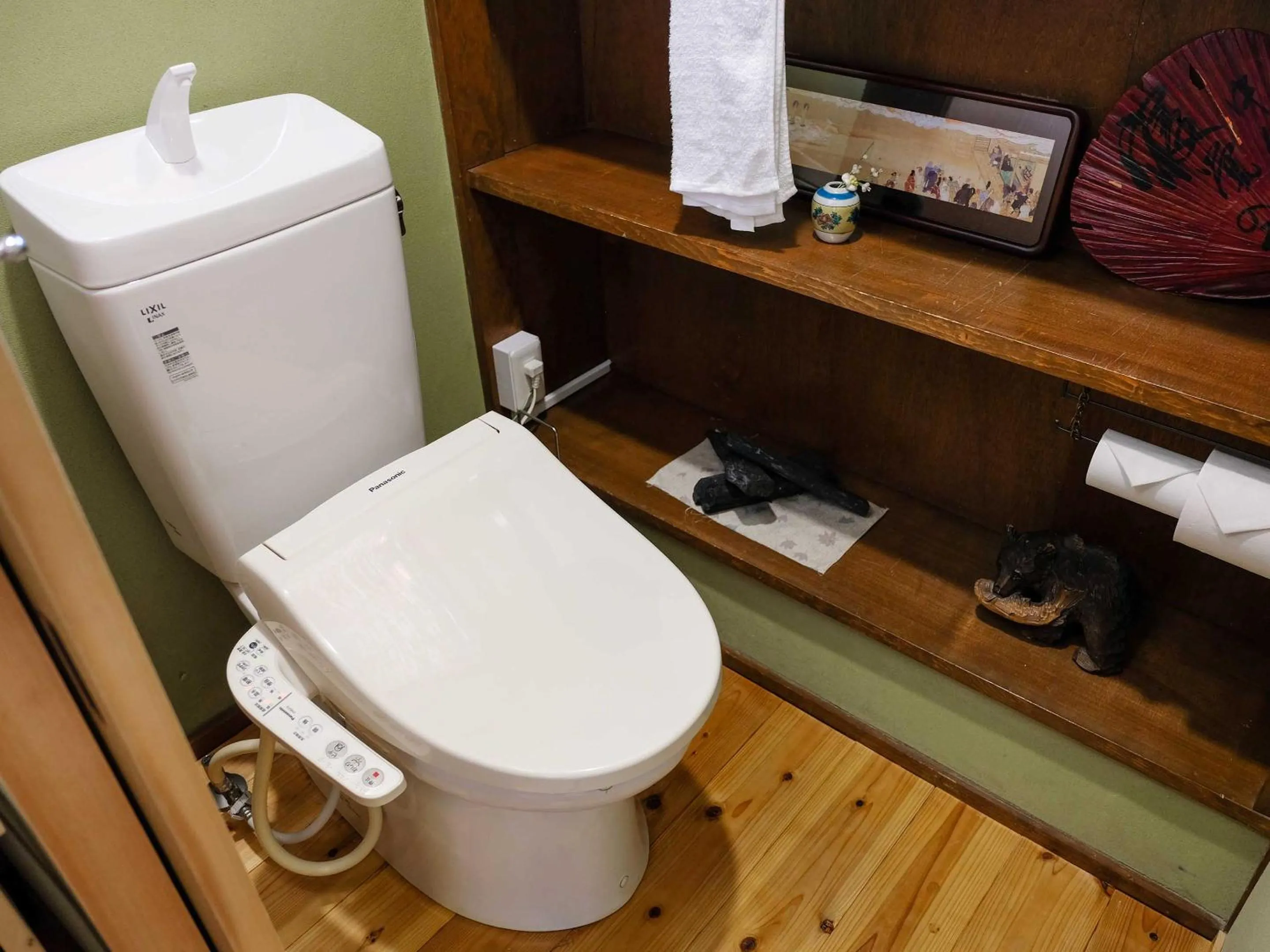 Toilet in K-style kinkakuji