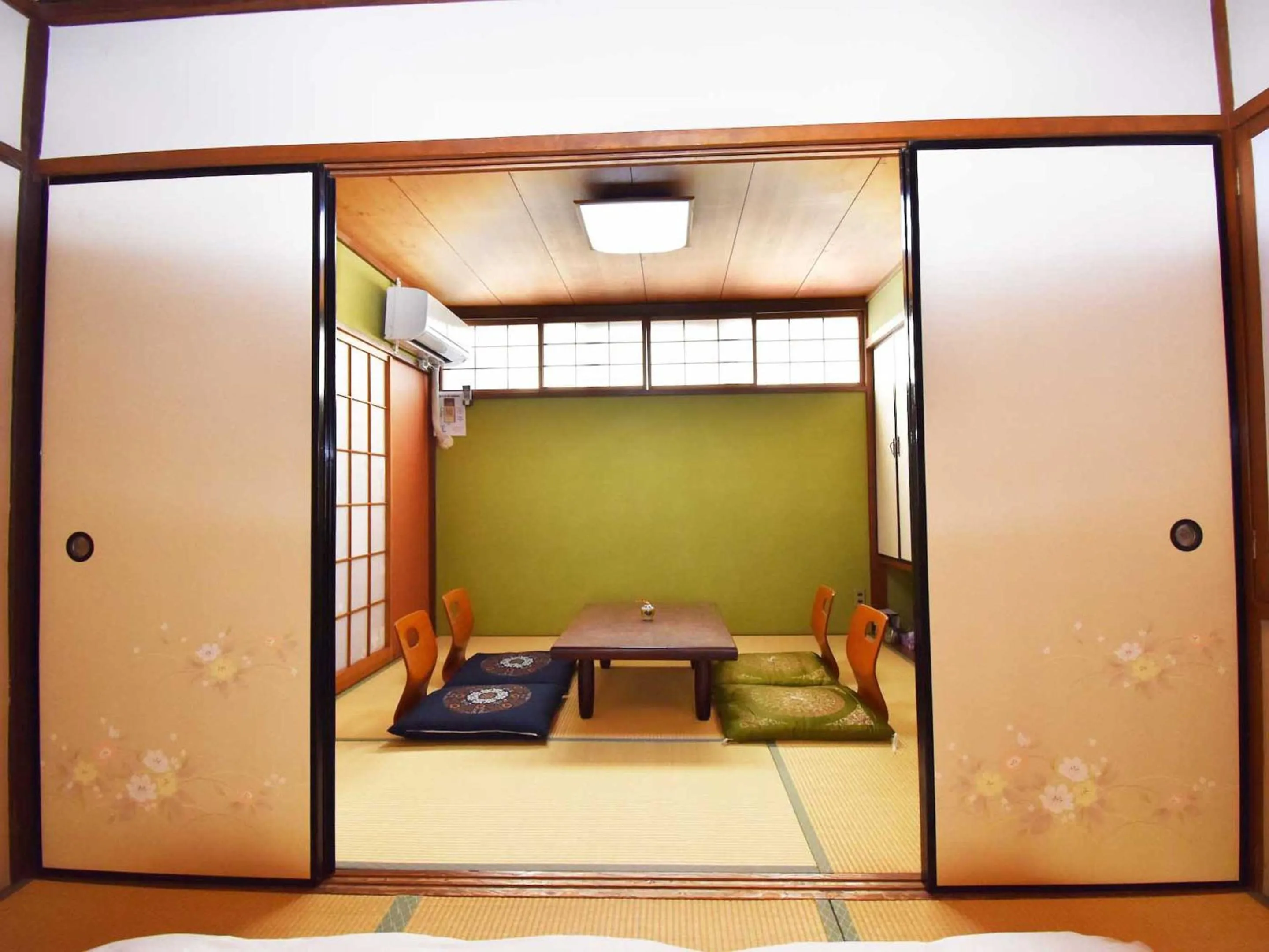 Photo of the whole room in K-style kinkakuji