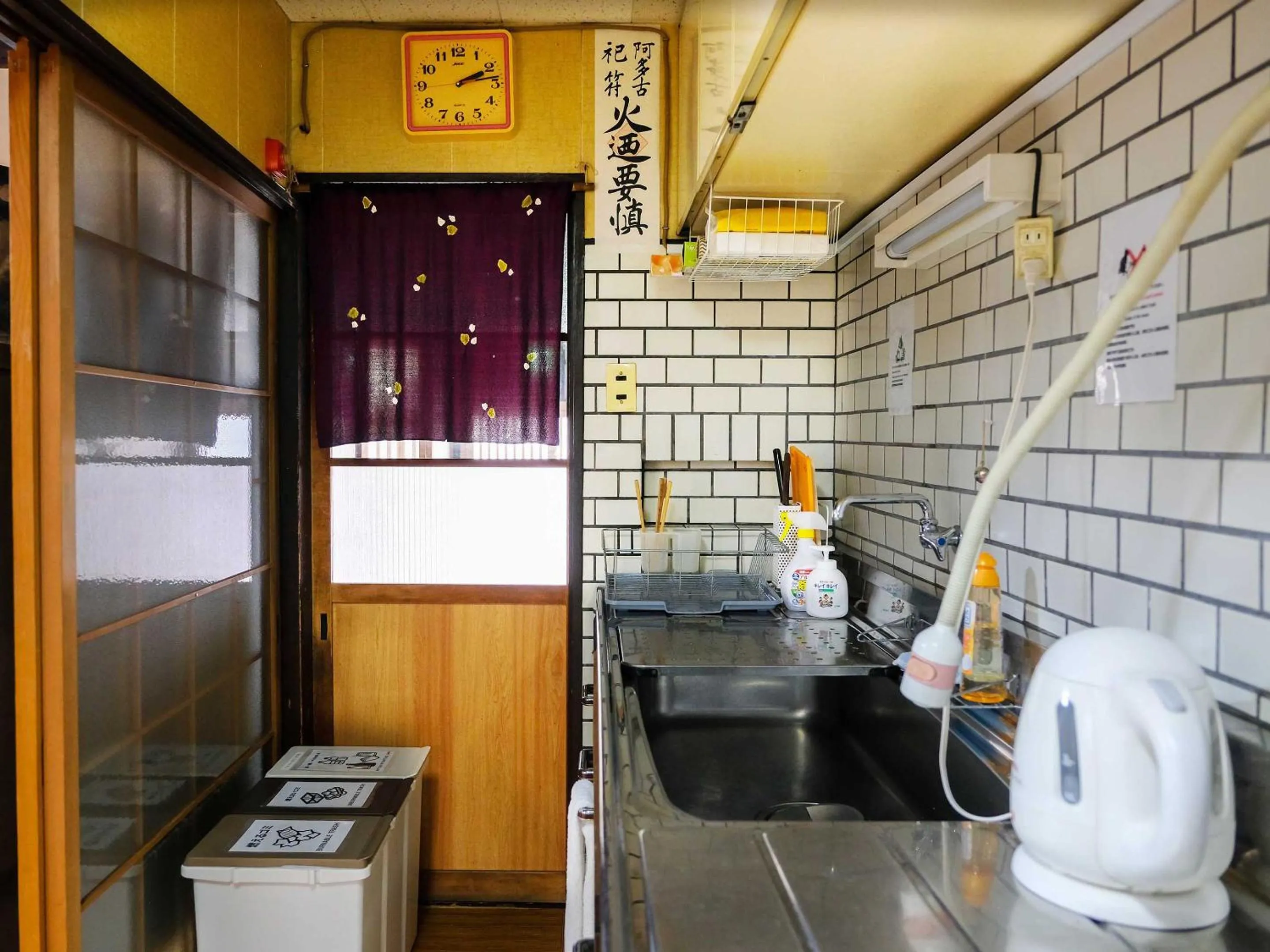 Kitchen or kitchenette in K-style kinkakuji