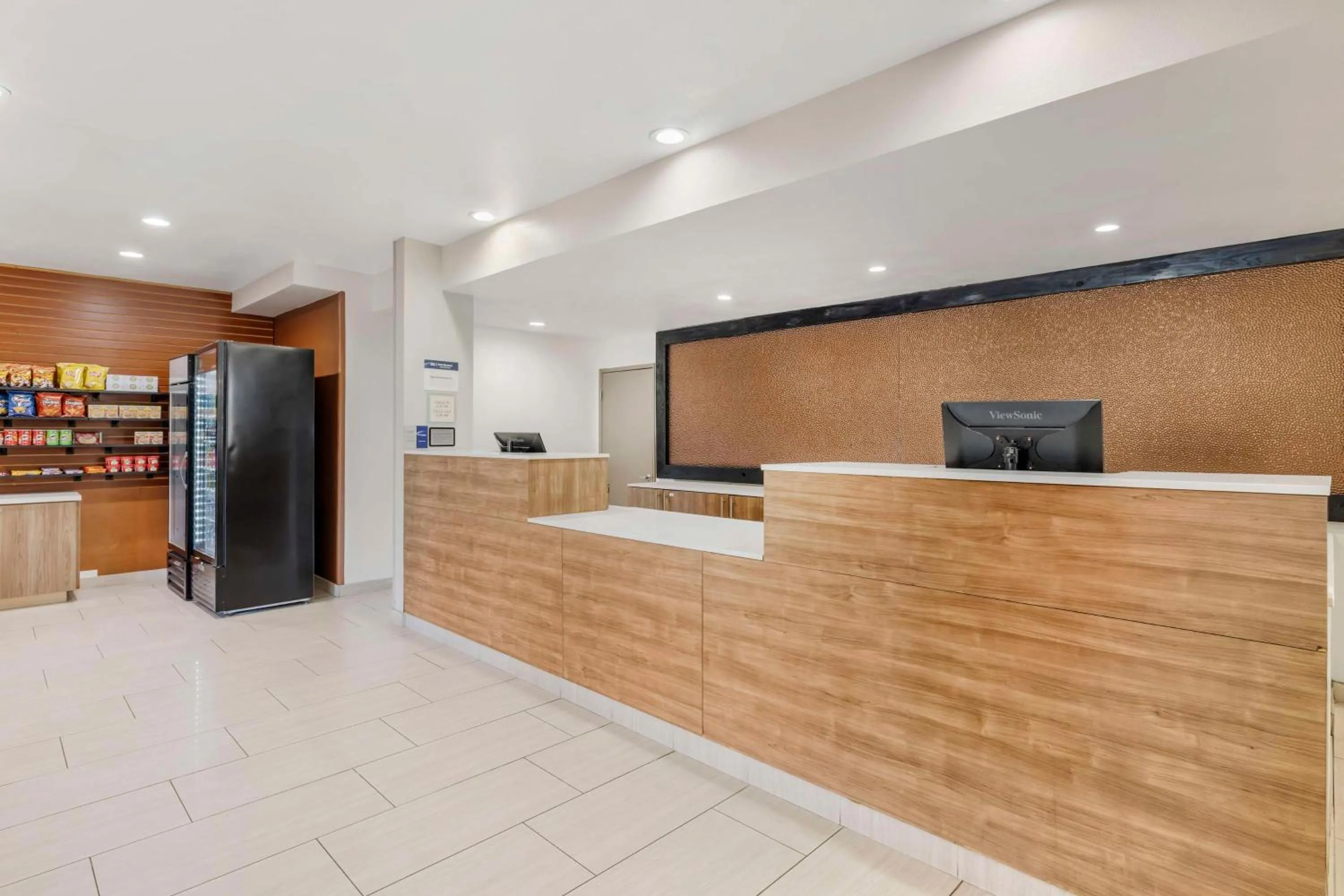 Lobby or reception in Best Western Carlsbad by the Sea