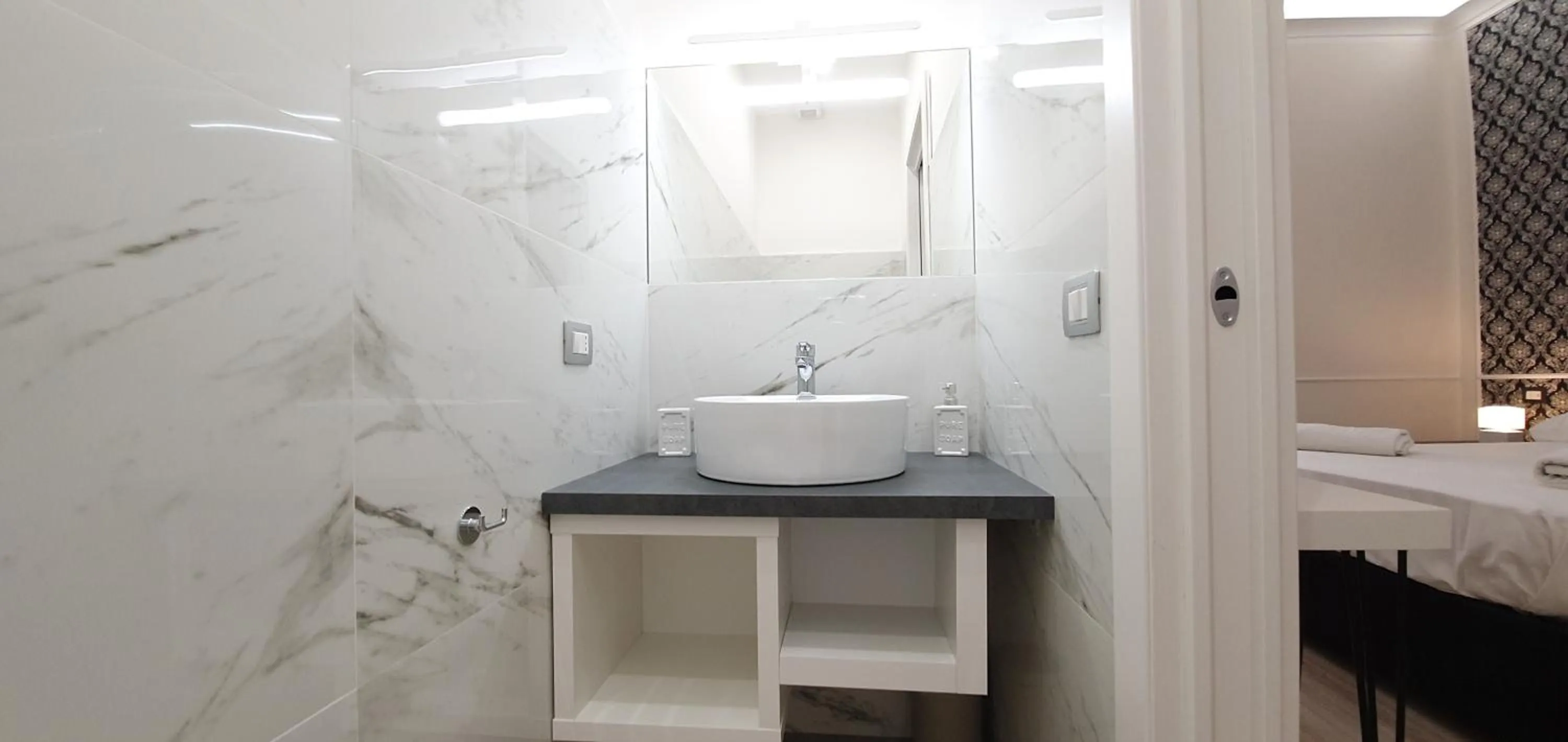 Bathroom in Rome Aparts