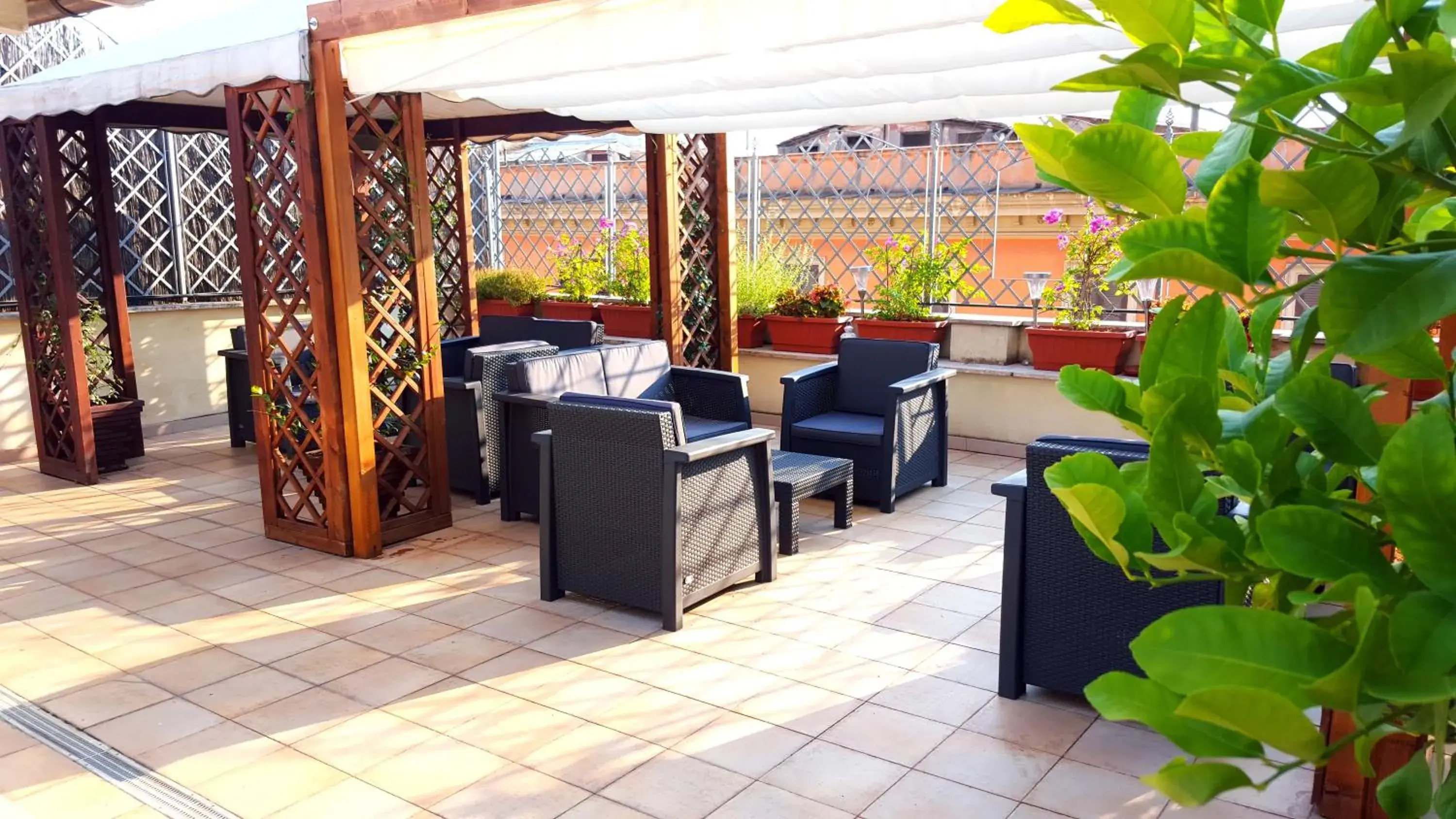 Deluxe Apartment with Terrace - Viale Giulio Cesare 113 A in Rome Aparts Deluxe Apartment with Terrace - Viale Giulio Cesare 113 A in Rome Aparts