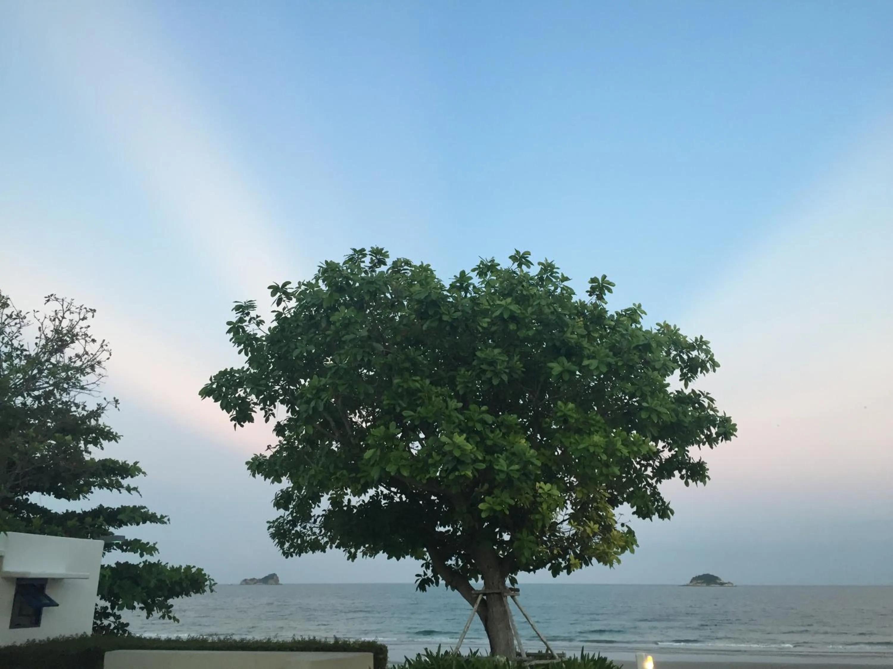Sea view in The Chelona pool access by Away