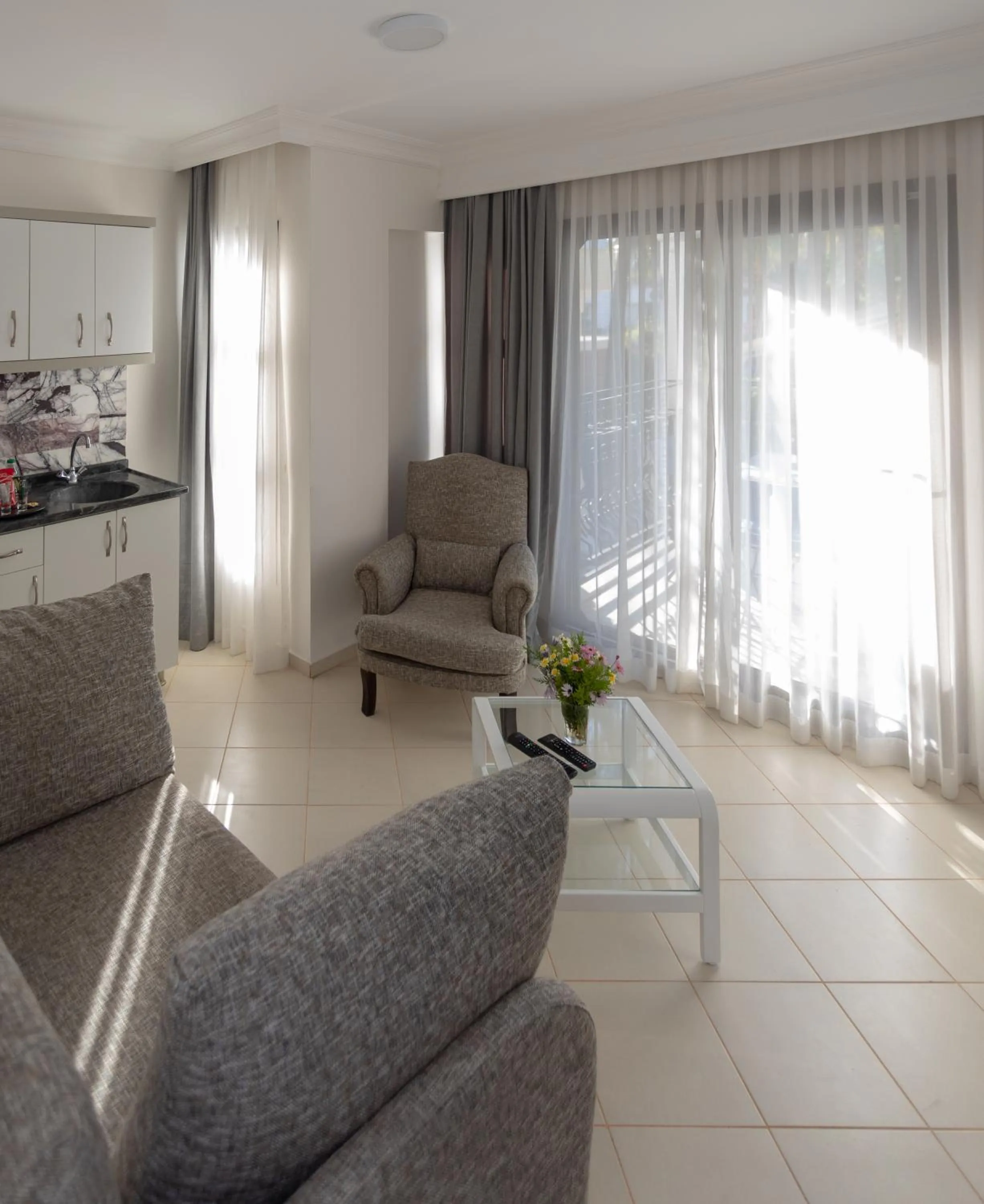 Kitchen or kitchenette in Mitos Apartments