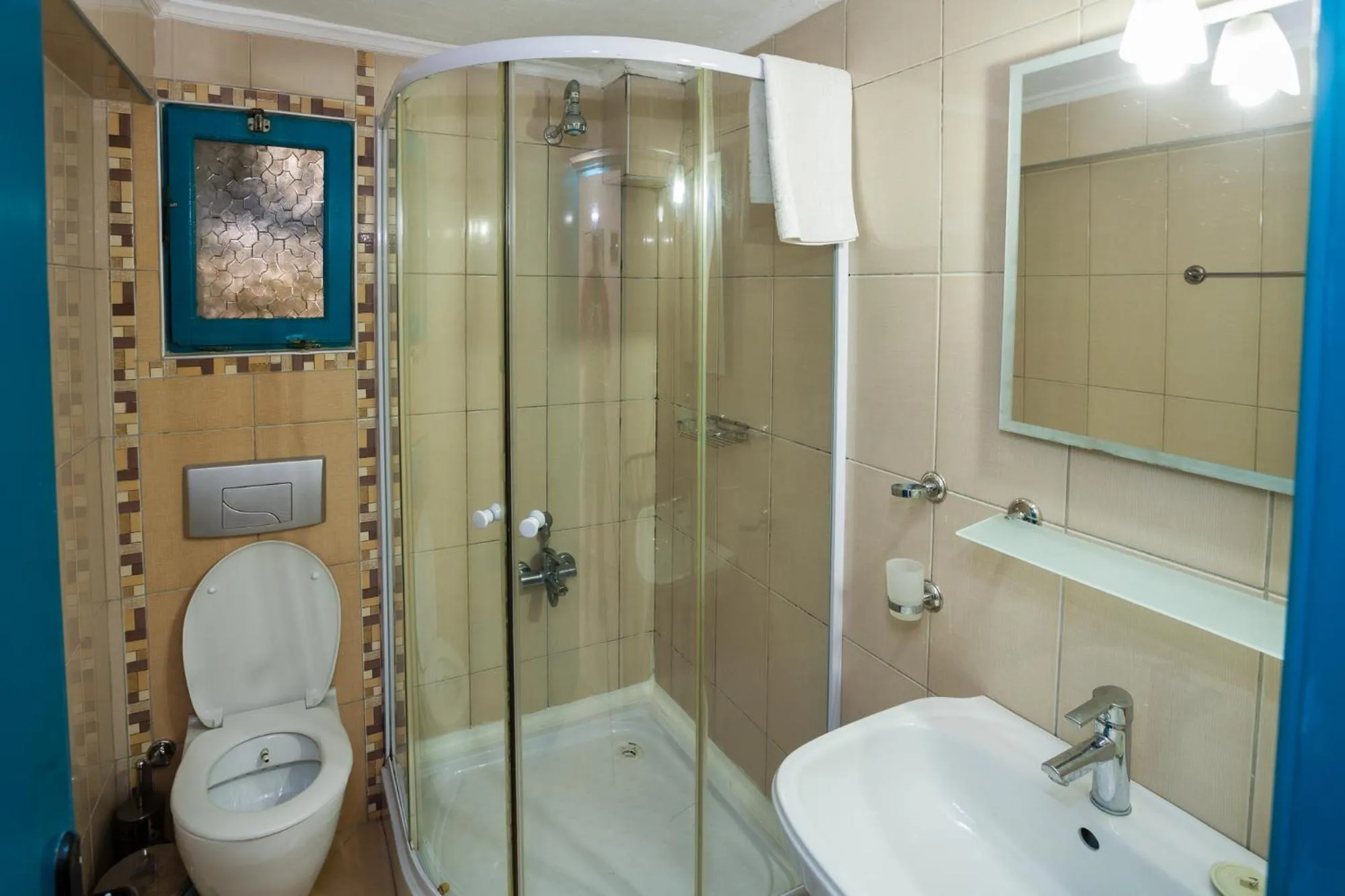 Toilet in Mitos Apartments