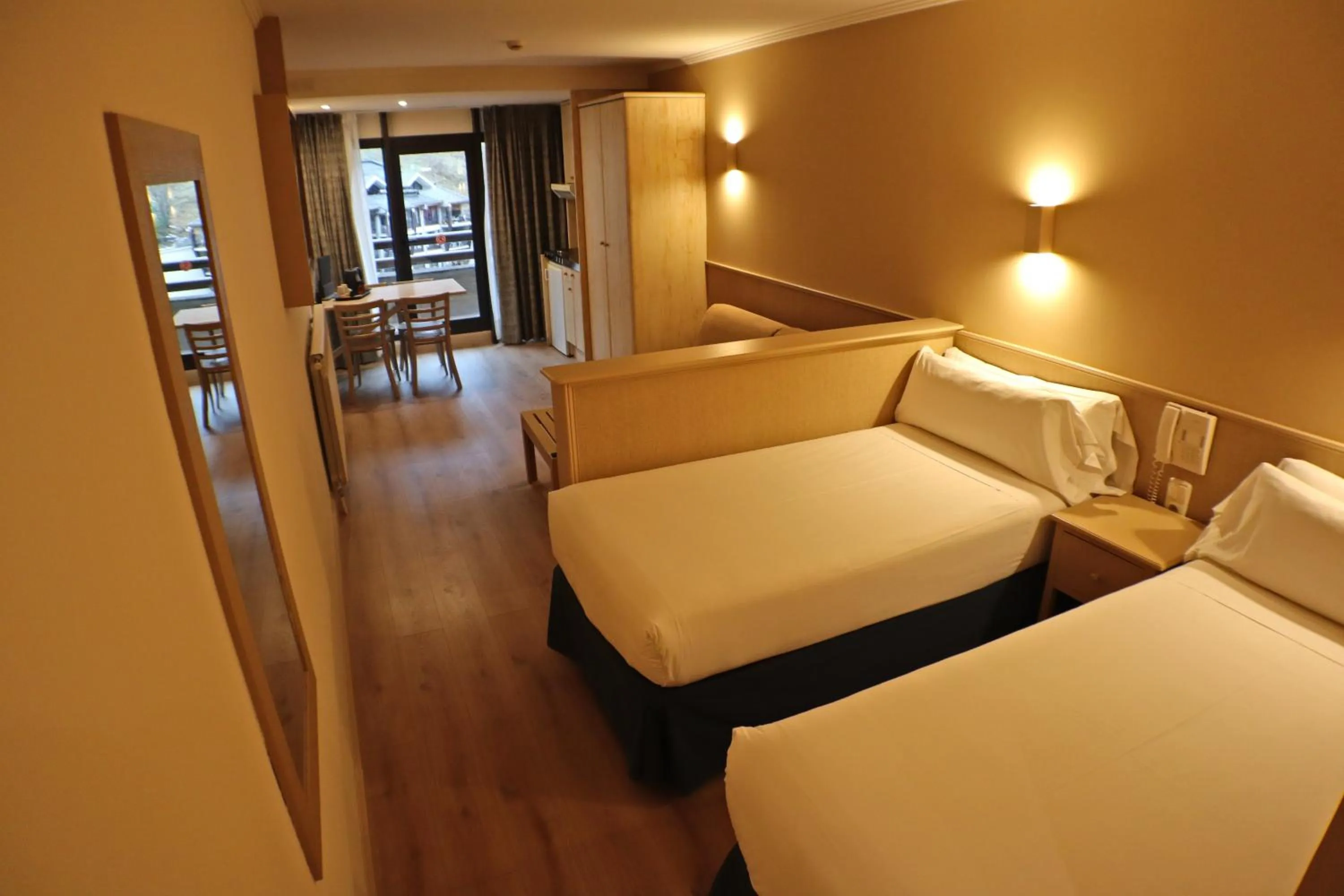 Photo of the whole room, Bed in Yomo Patagonia