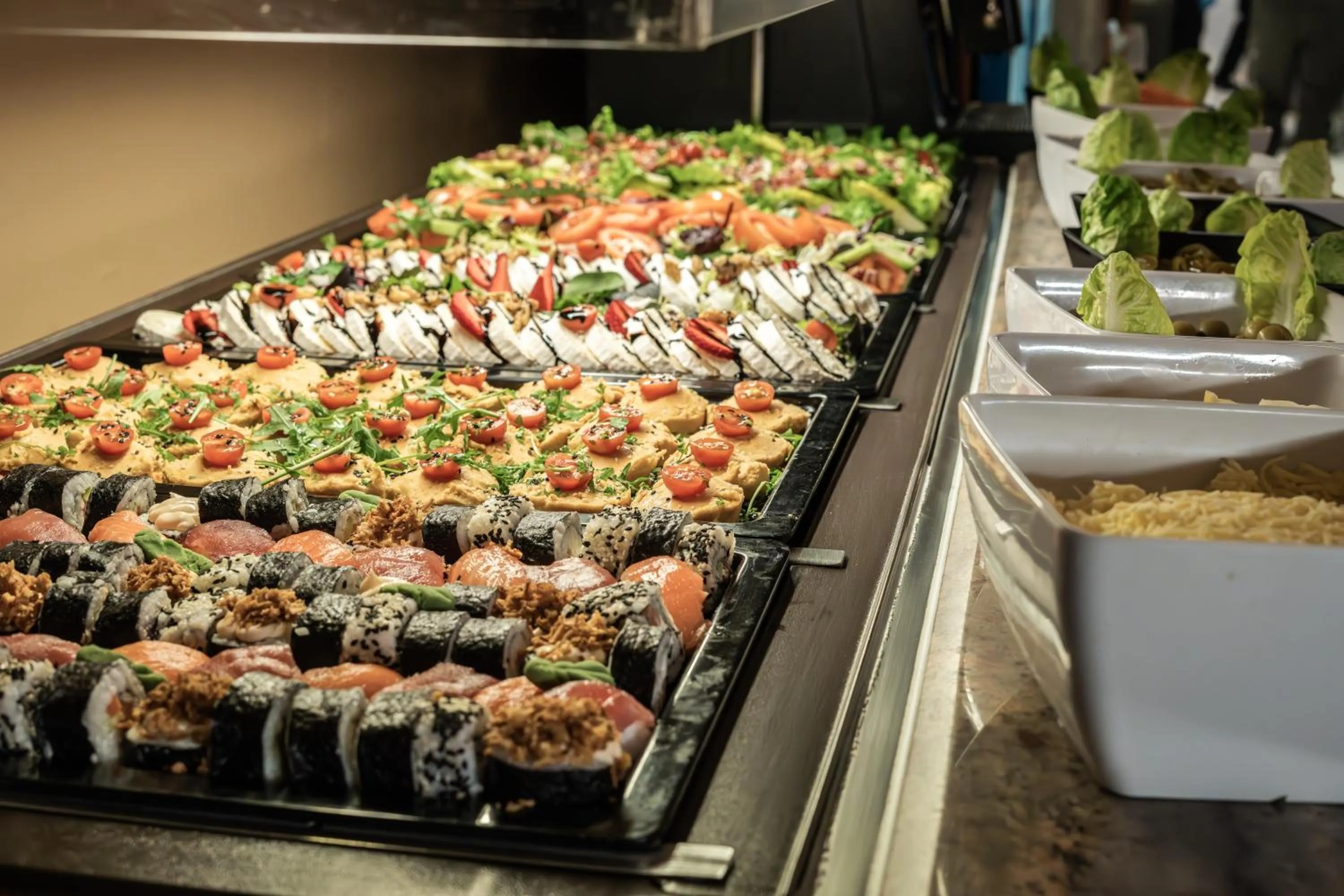 Buffet breakfast in Yomo Patagonia