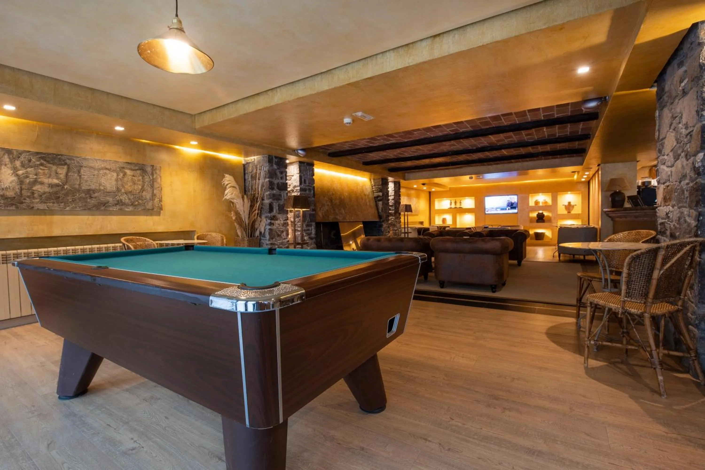 Billiard in Yomo Patagonia