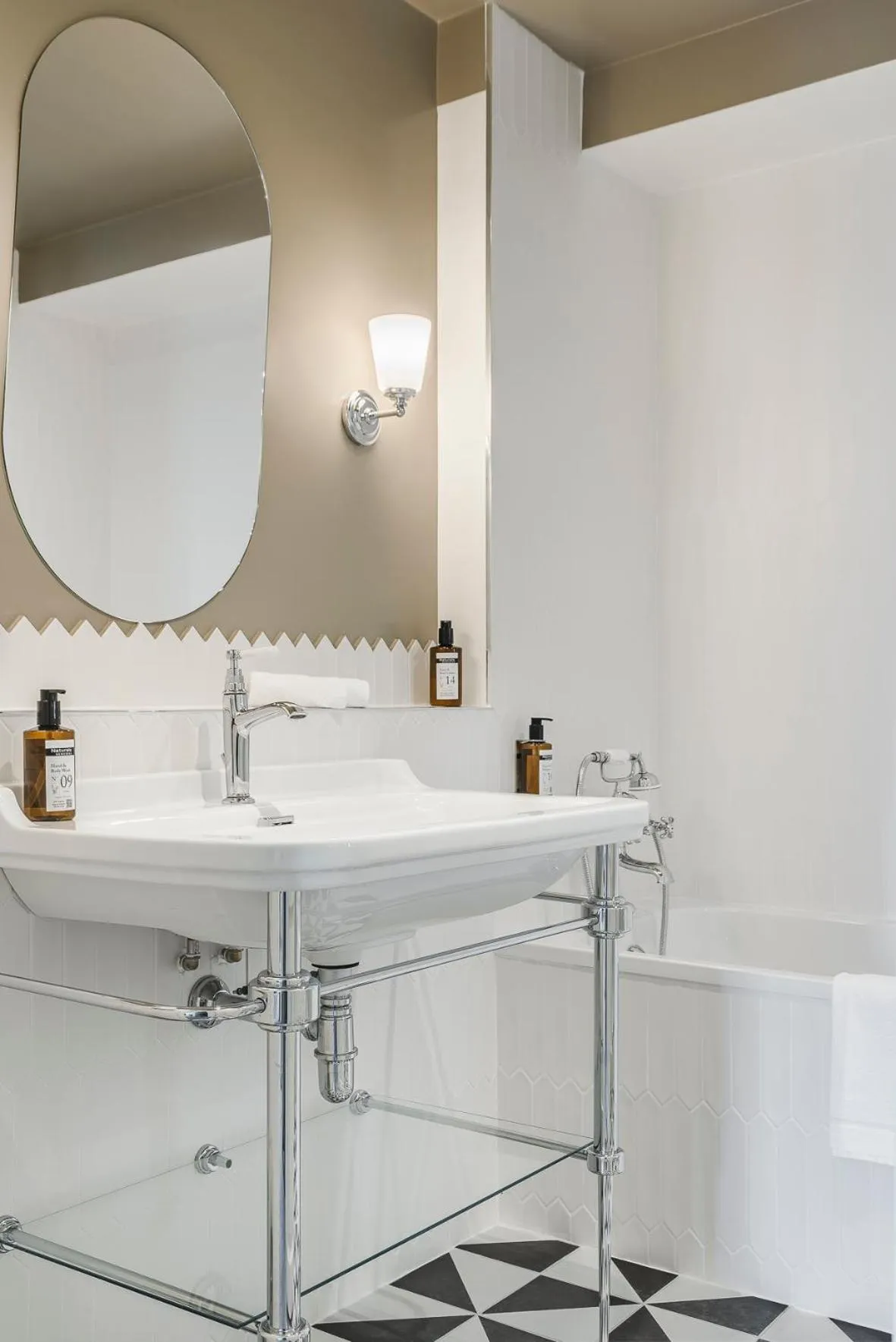 Bathroom in Hôtel de la Poste