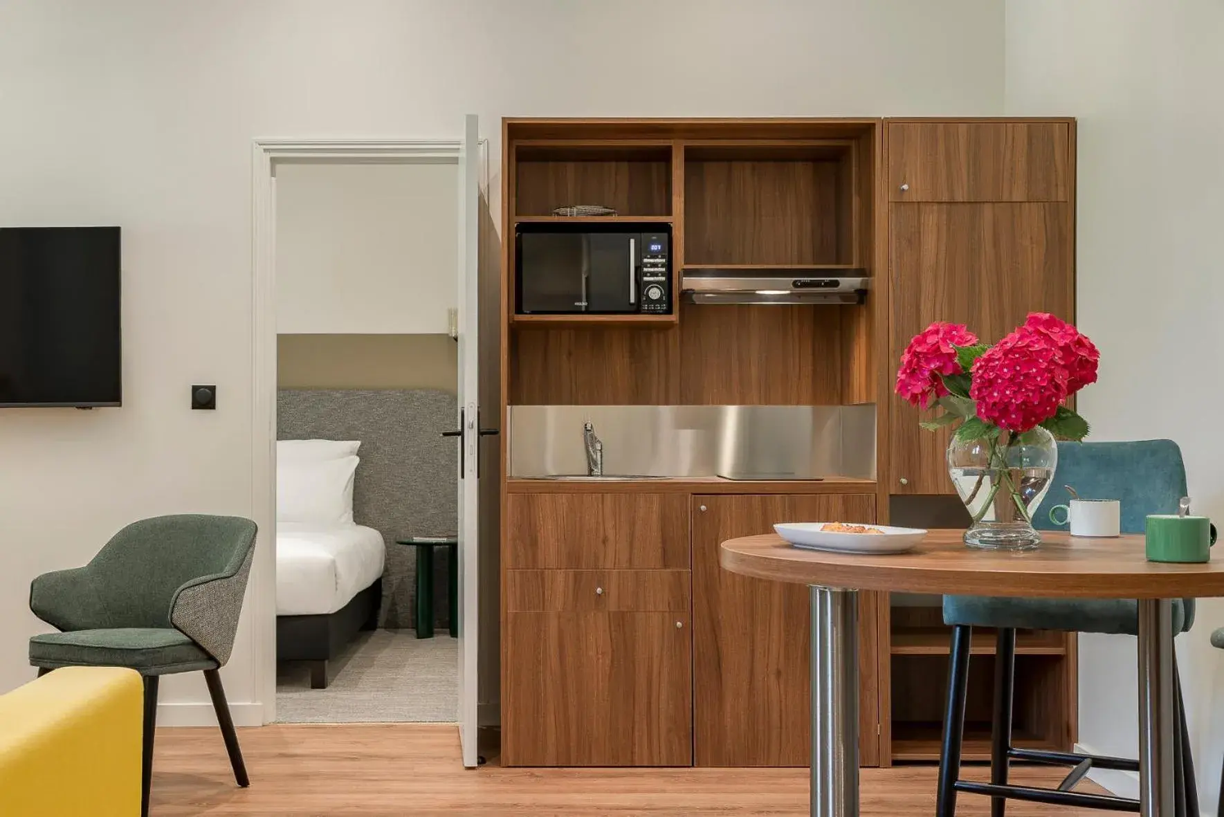 Two-Bedroom Family Apartment in Hôtel de la Poste Two-Bedroom Family Apartment in Hôtel de la Poste