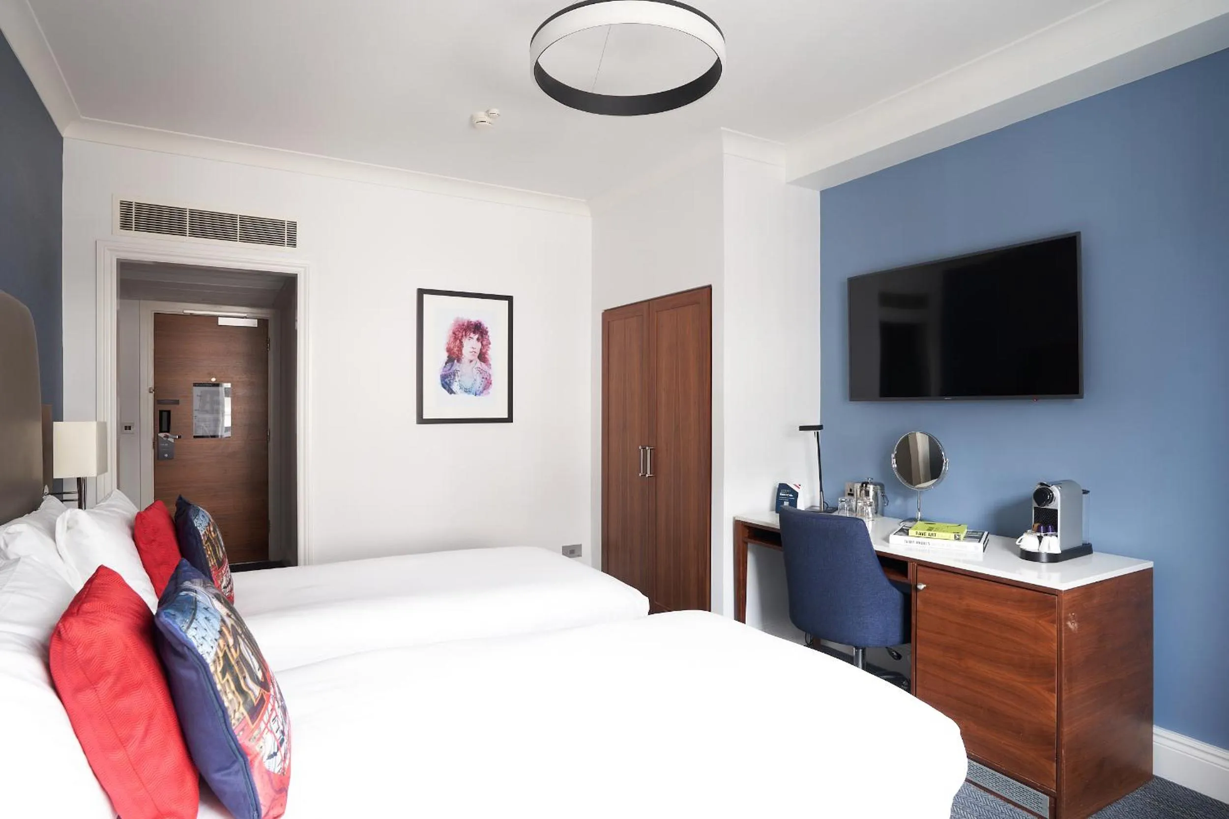 Bed in The Cumberland, London