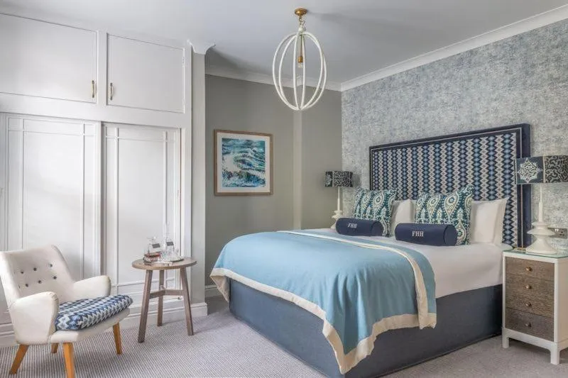 Bed in Harbour Hotel Fowey