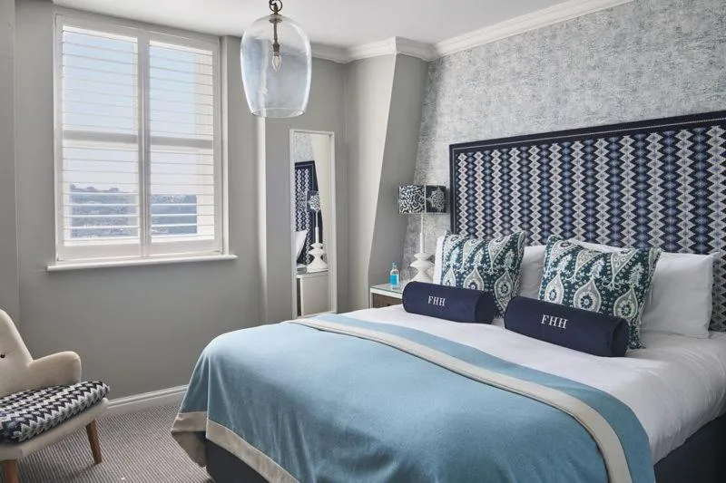 Bed in Harbour Hotel Fowey