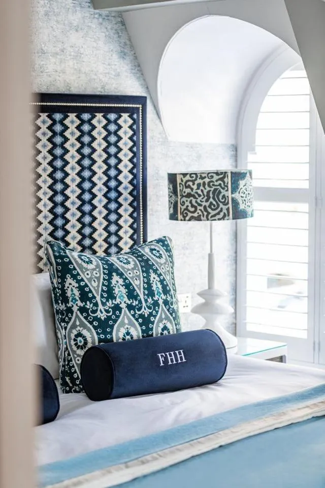 Bed in Harbour Hotel Fowey