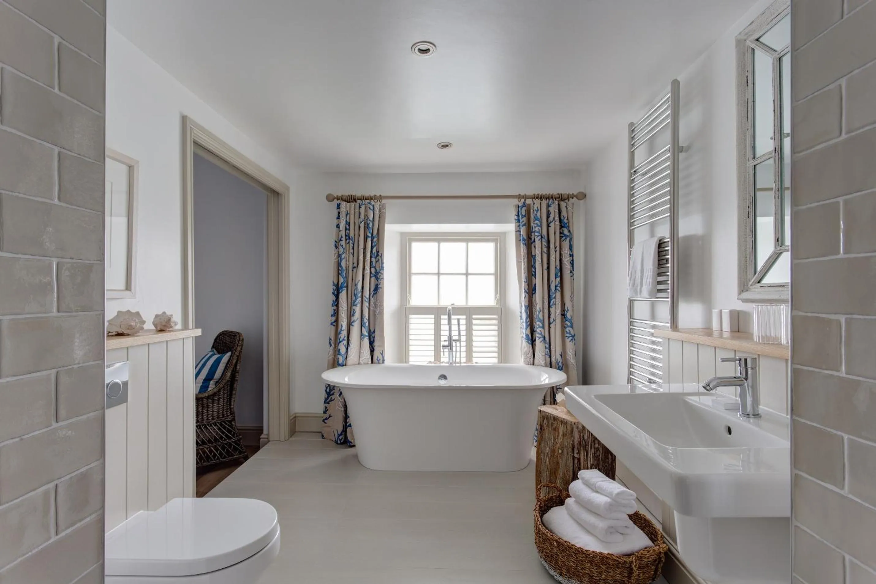 Bathroom in The Idle Rocks