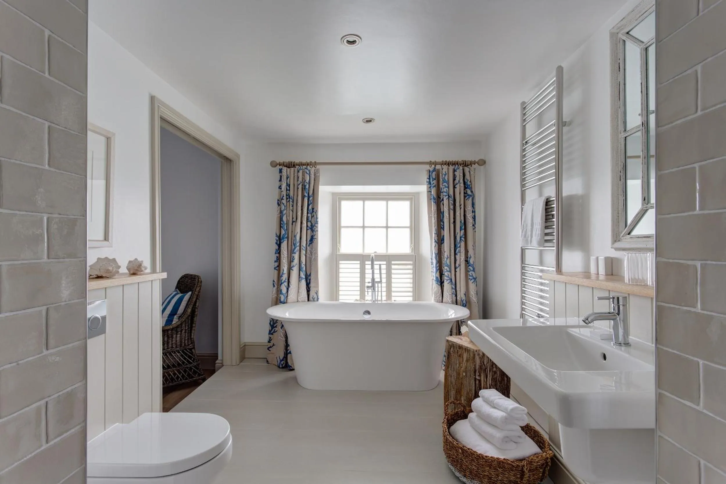 Bathroom in The Idle Rocks