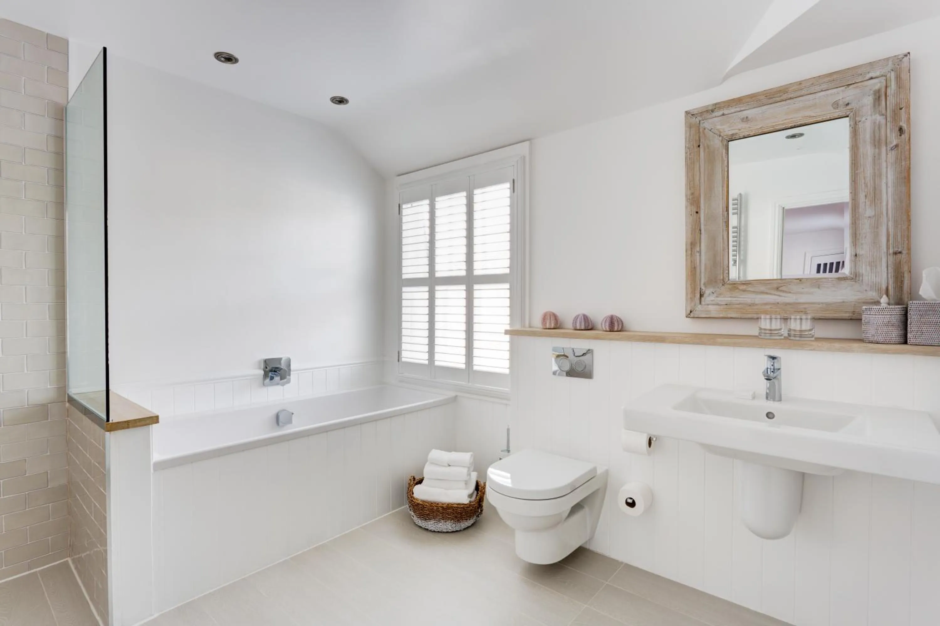 Bathroom in The Idle Rocks