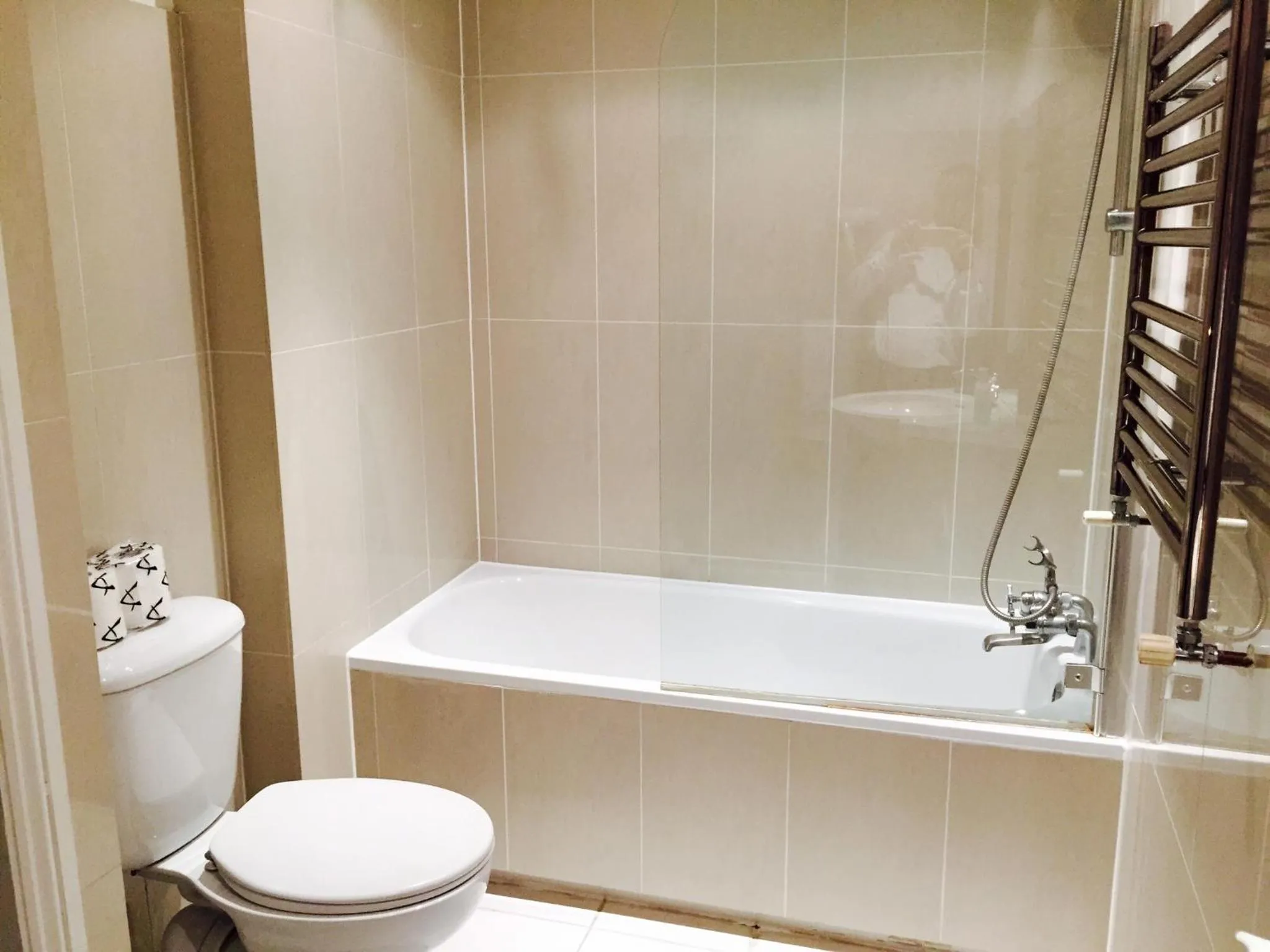 Bathroom in Blue Bells Hotel