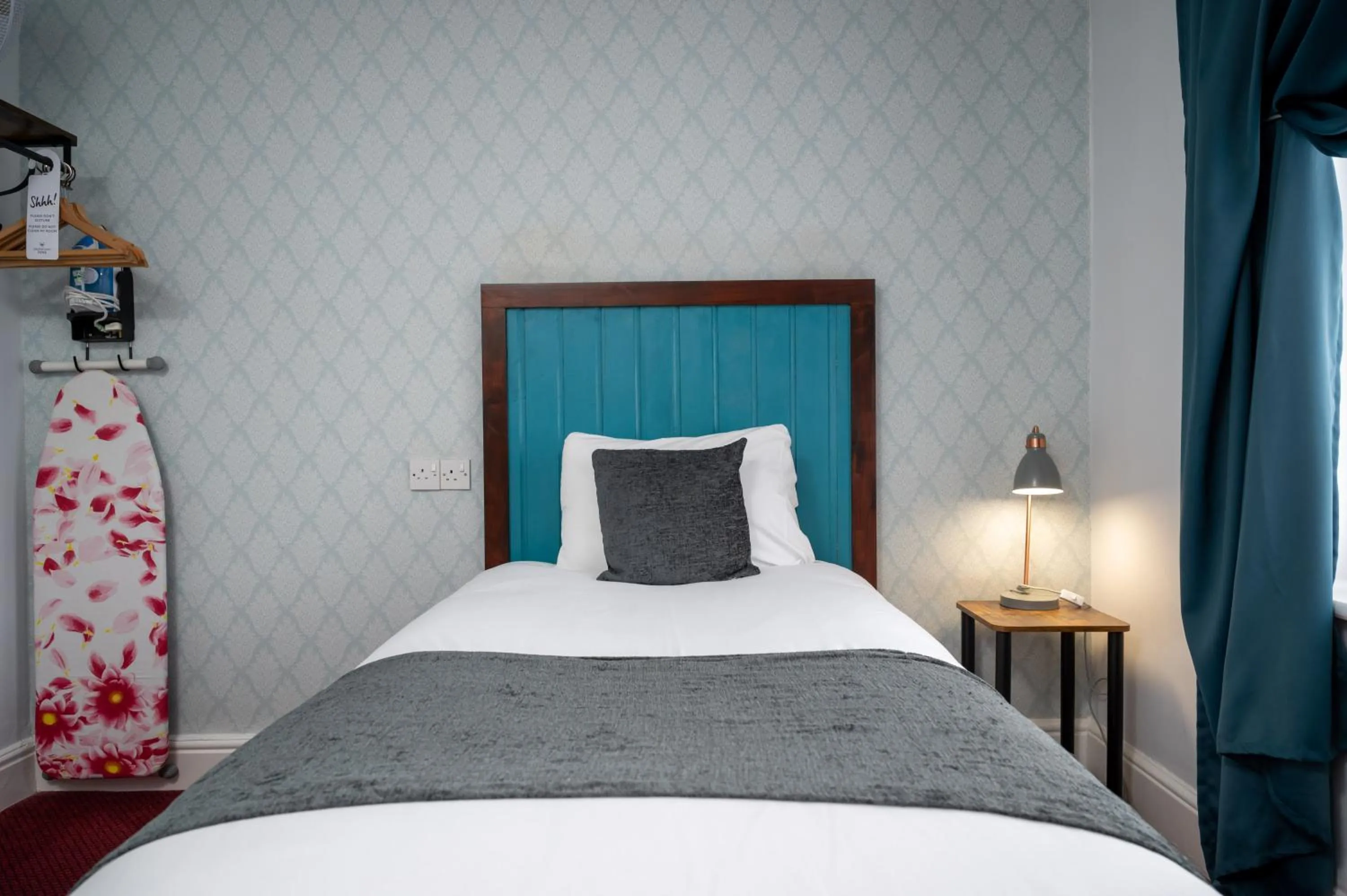 Bedroom, Bed in Rising Sun Hotel by Greene King Inns