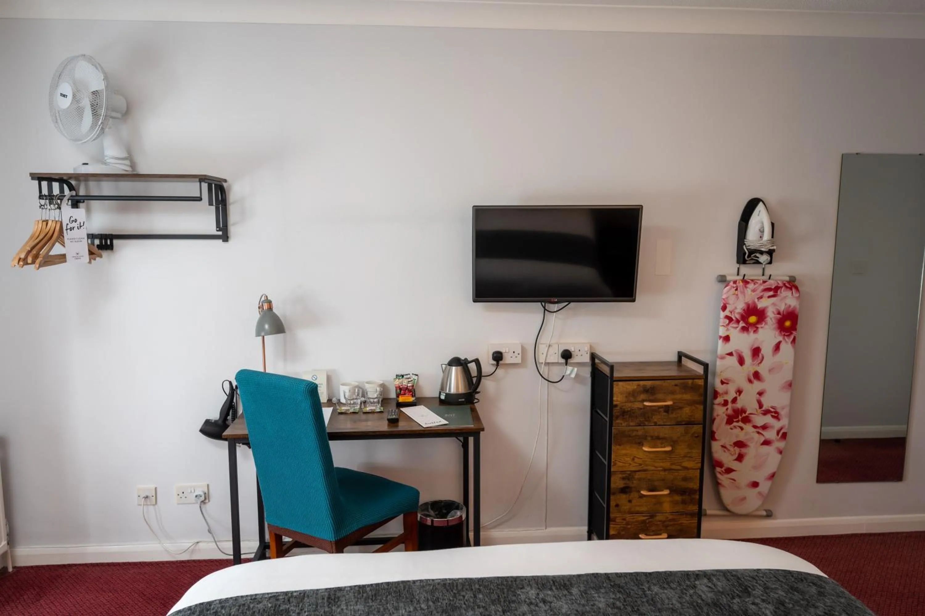 Bedroom, Bed in Rising Sun Hotel by Greene King Inns