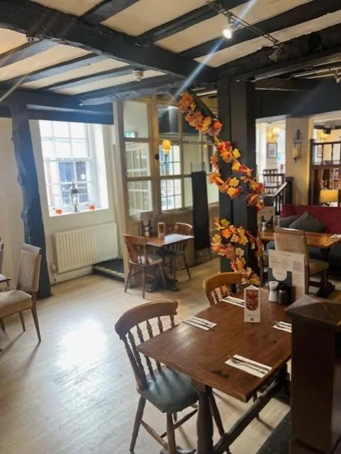 Restaurant/places to eat in Ye Olde Talbot Hotel by Greene King Inns