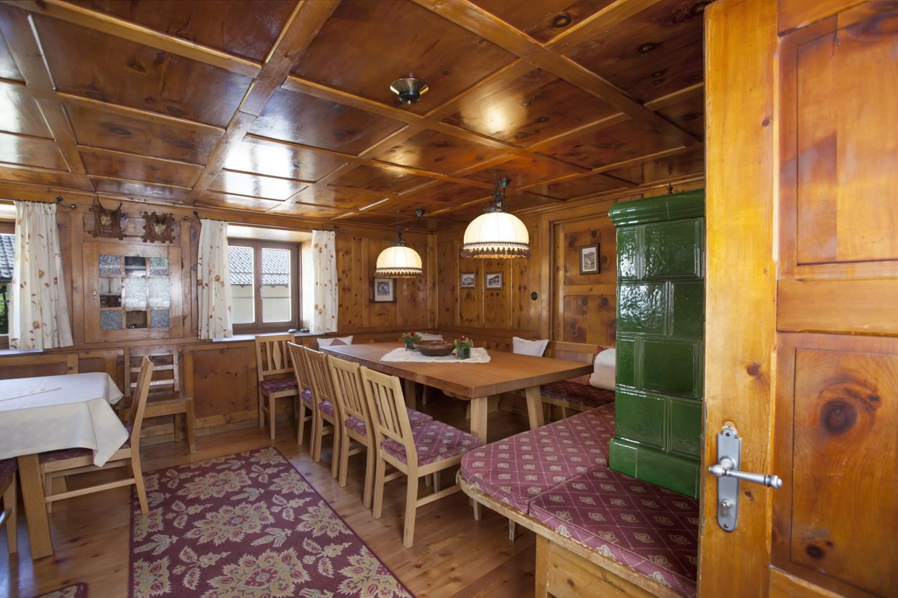 Restaurant/places to eat in Pension der Steinbock - das 300 Jahre alte Bauernhaus - TIROL