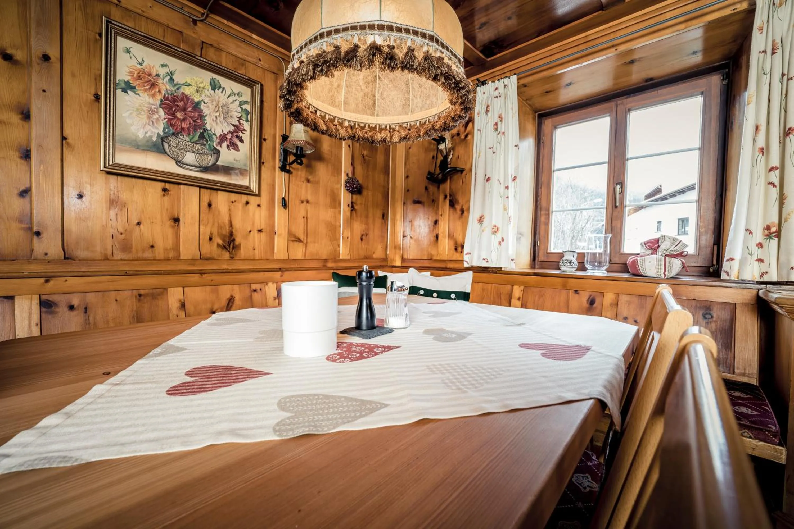 Breakfast in Pension der Steinbock - das 300 Jahre alte Bauernhaus - TIROL
