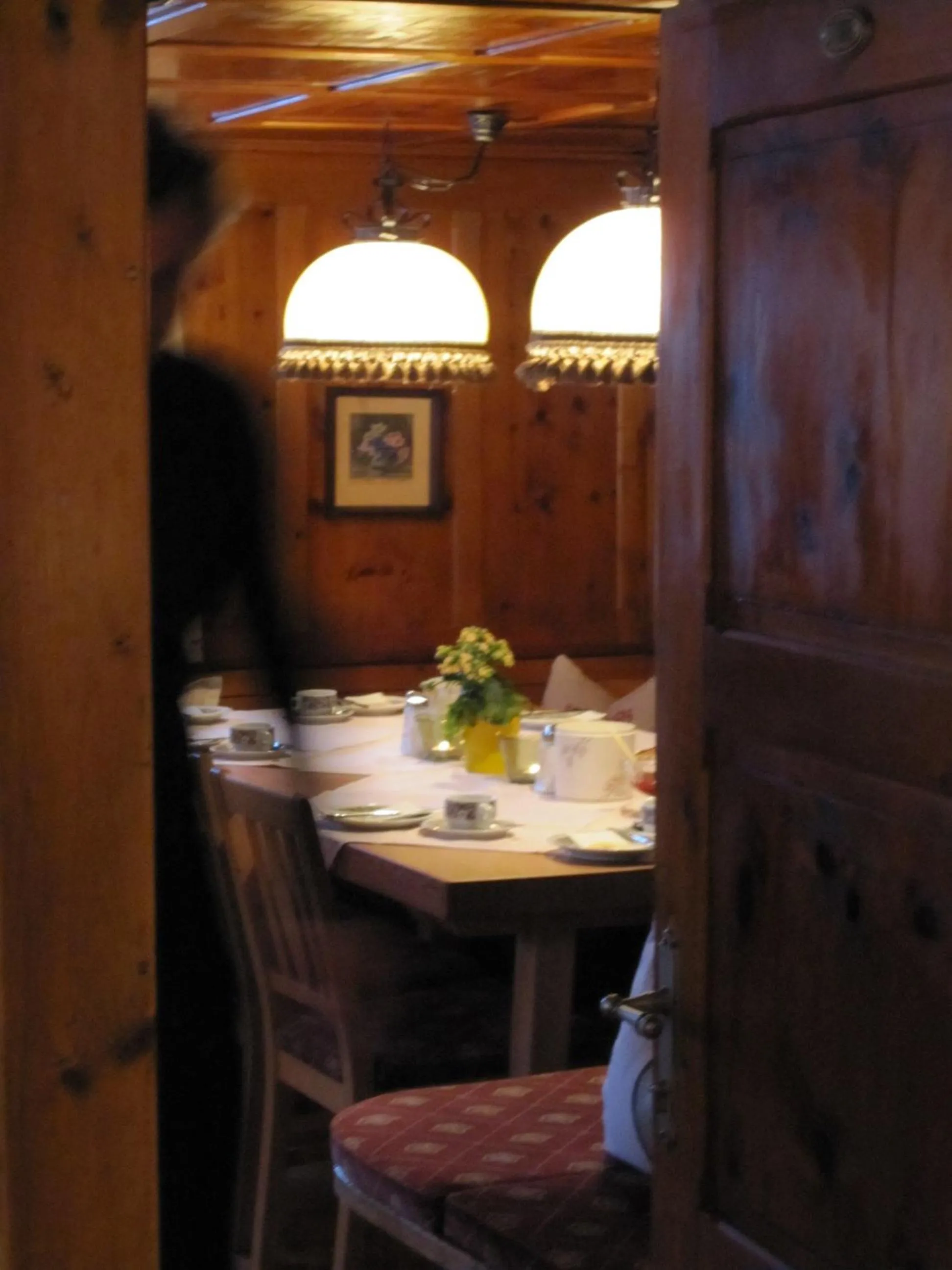 Restaurant/places to eat in Pension der Steinbock - das 300 Jahre alte Bauernhaus - TIROL