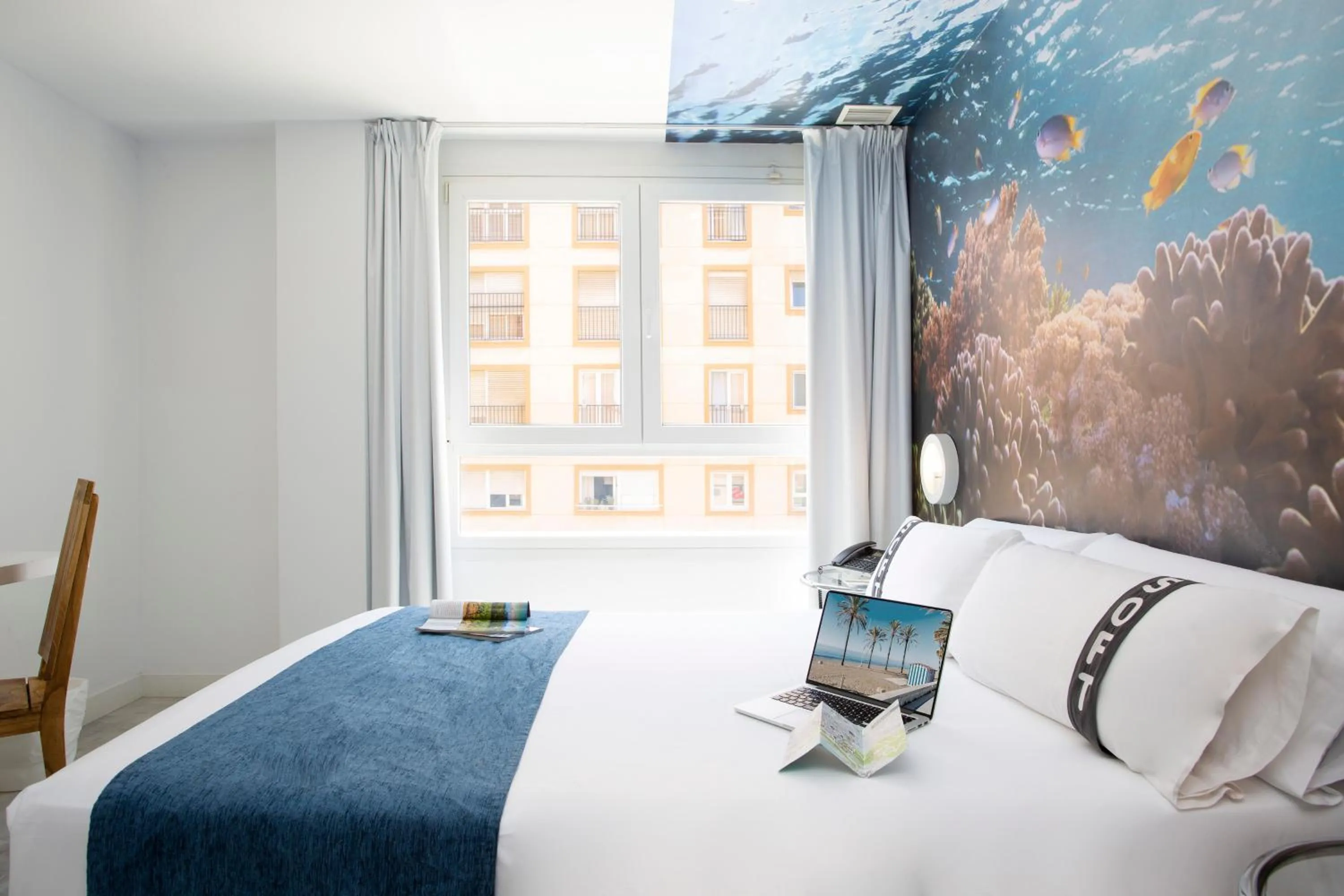 Photo of the whole room, Bed in Casual del Mar Málaga