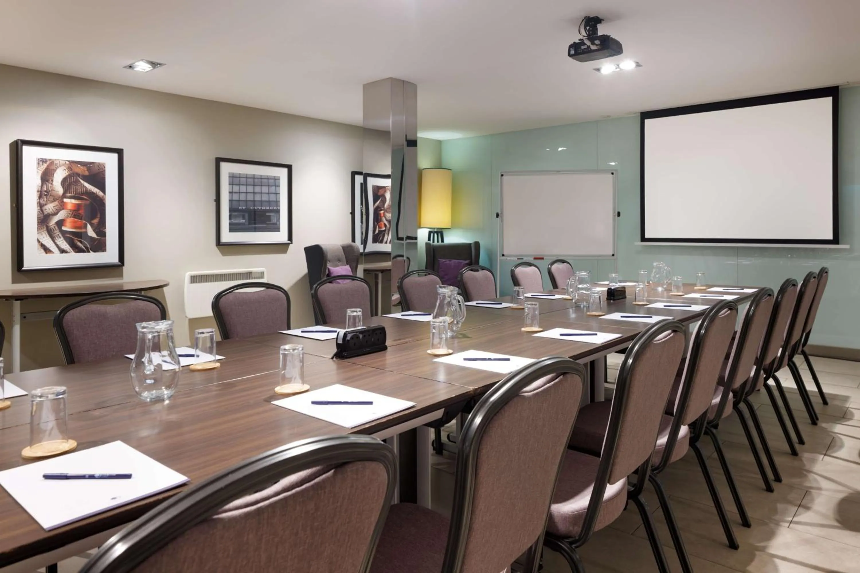 Meeting/conference room in Doubletree by Hilton Edinburgh City Centre