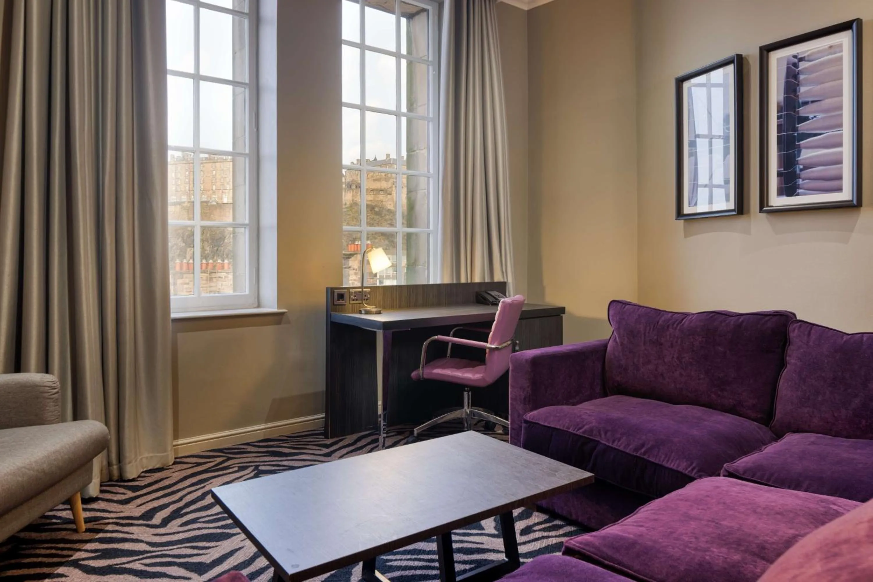 Bedroom in Doubletree by Hilton Edinburgh City Centre