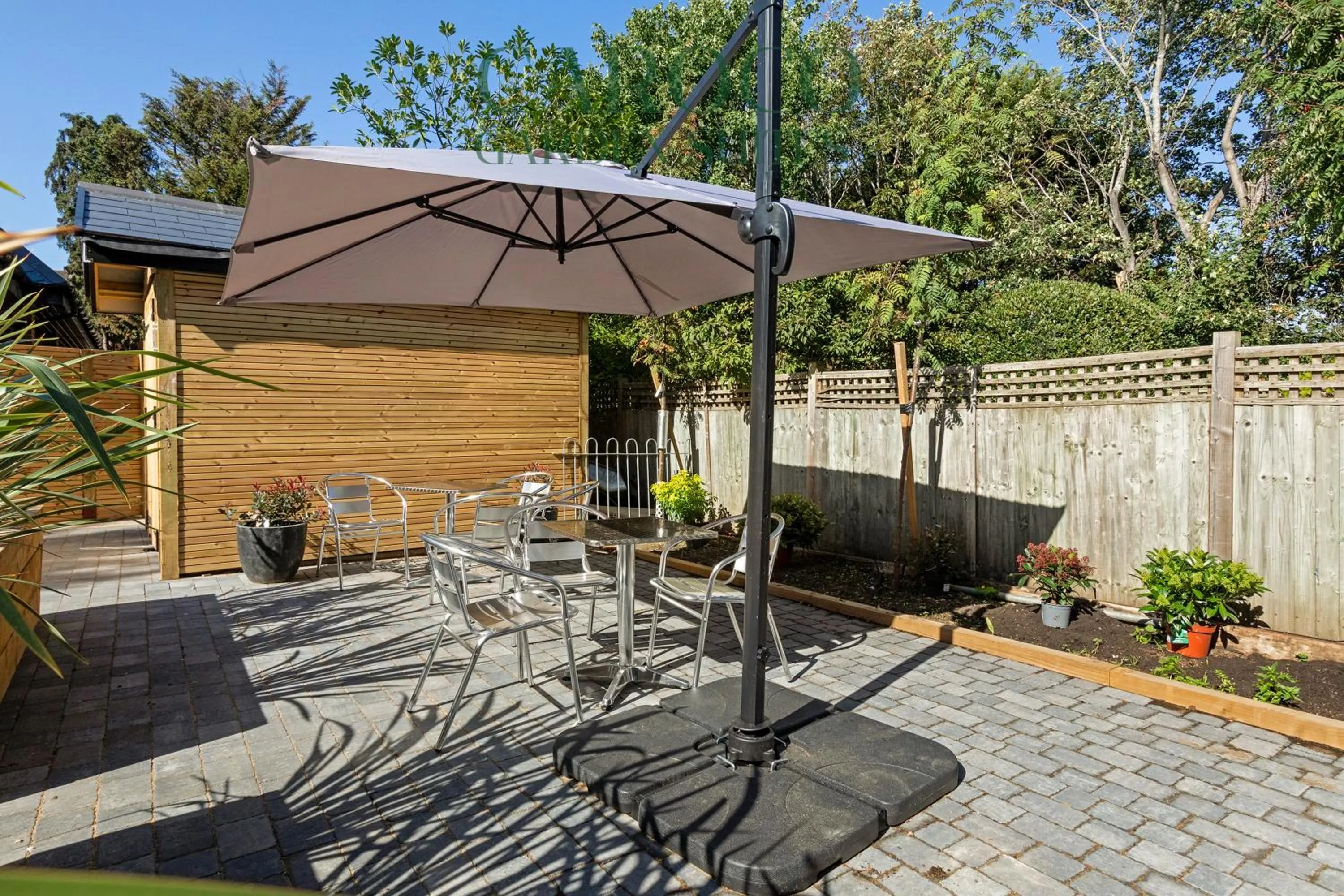 Westciti Caroco Aparthotel