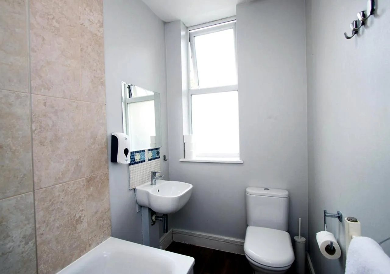 Shower in Westciti Caroco Aparthotel