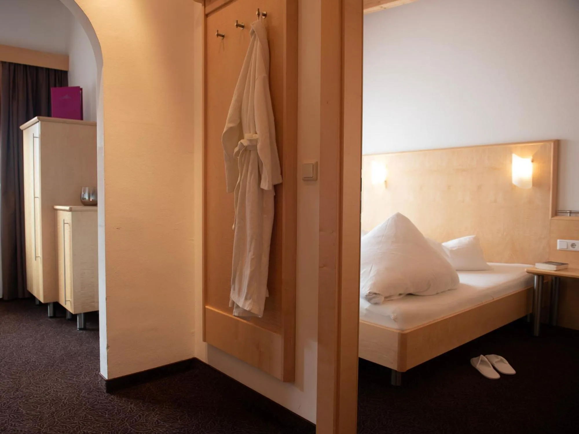 Bedroom, Bed in Glanzer Homes Hochsölden