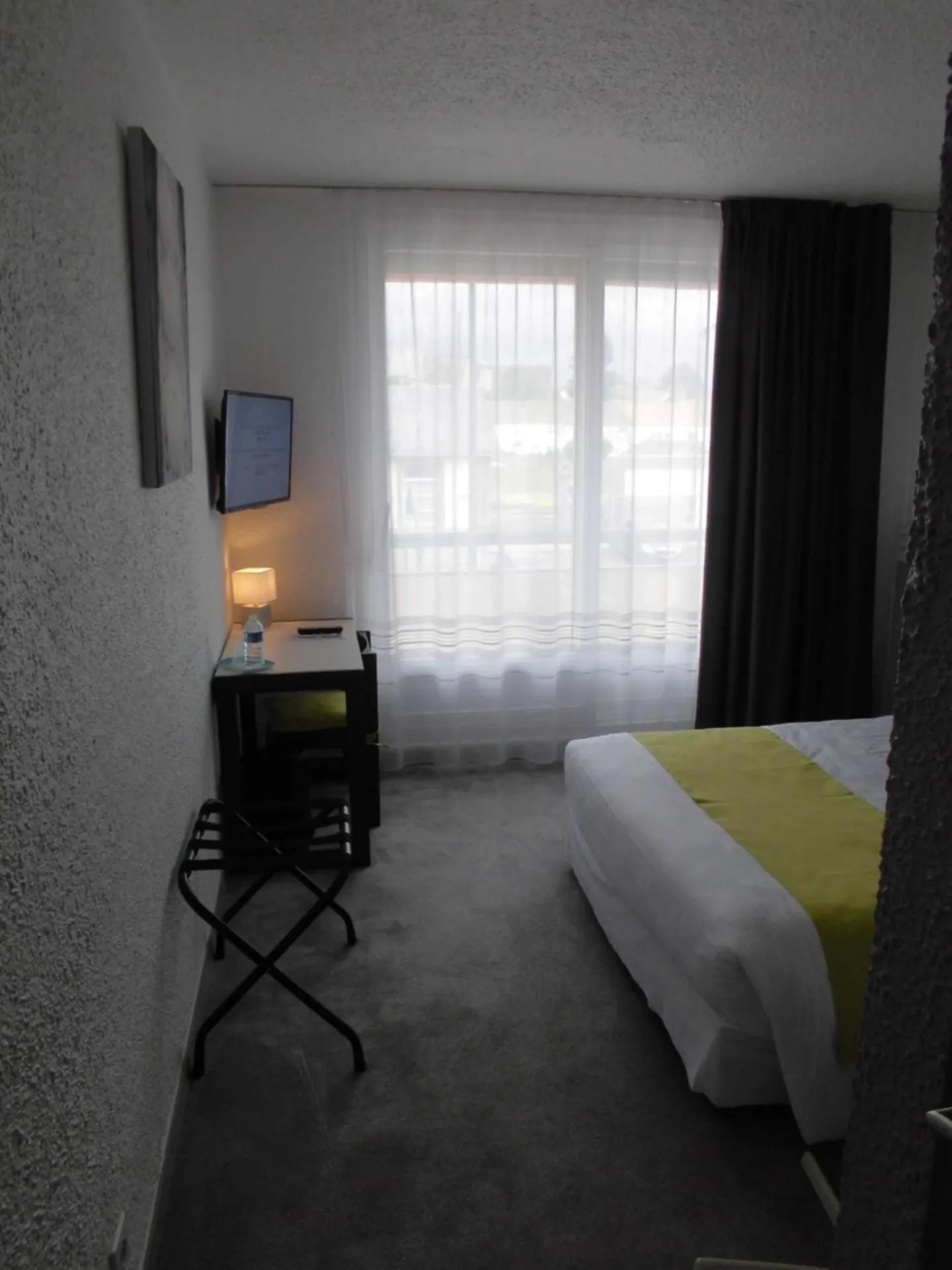 Photo of the whole room, Bed in Cit'Hotel Le Challans