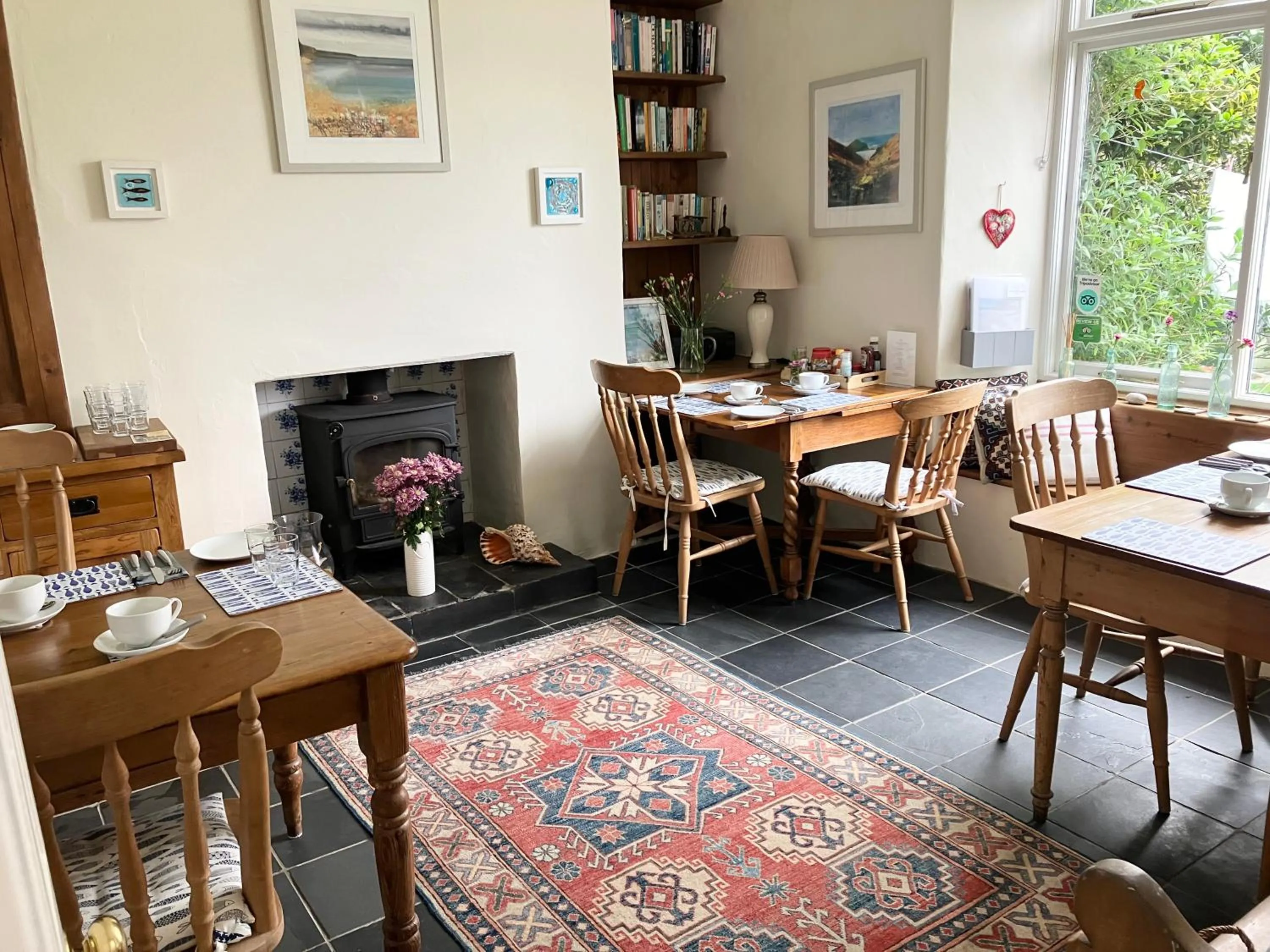 Restaurant/places to eat in The Old Post House B&B