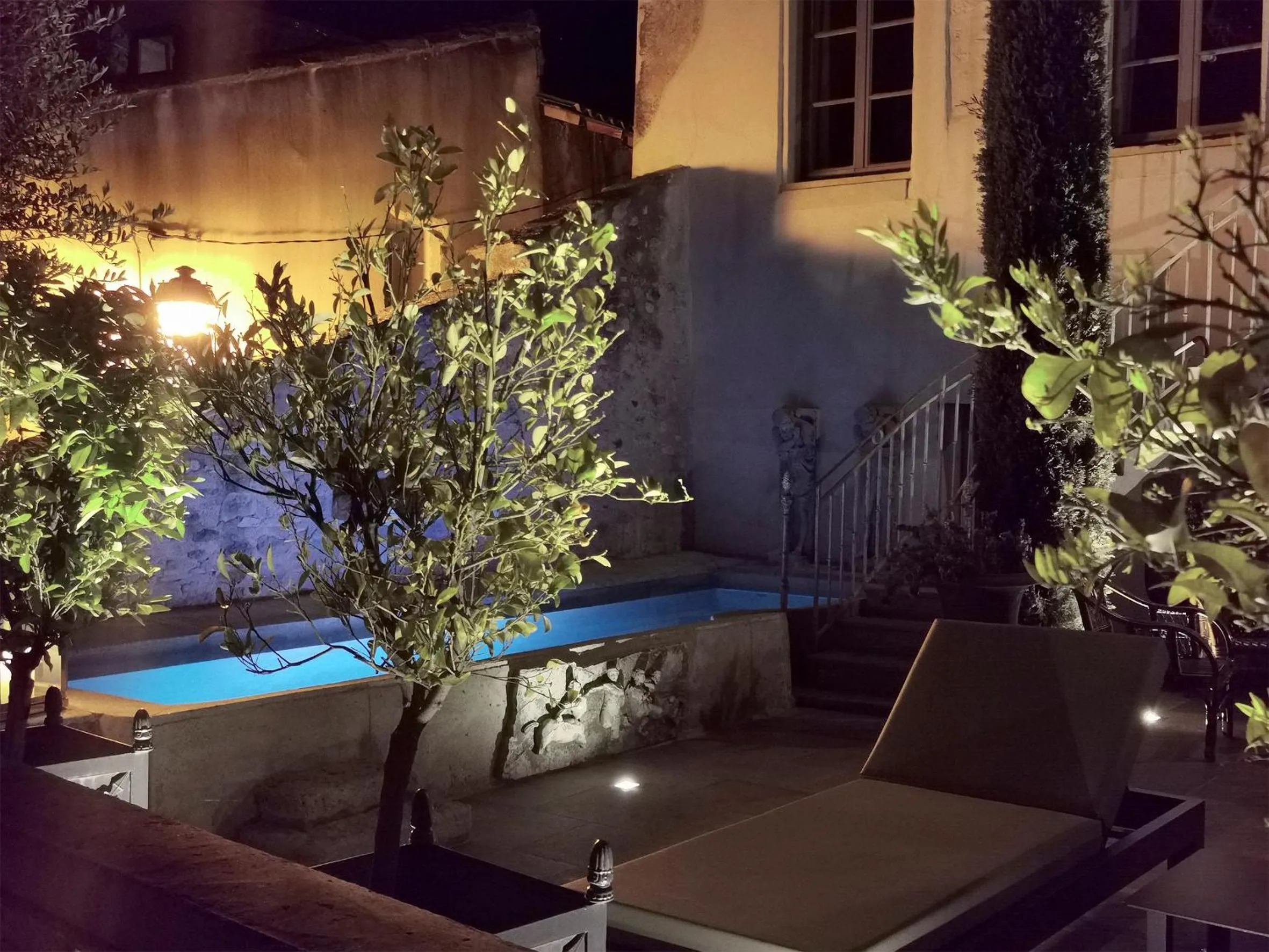 Swimming pool in Le Petit Chateau