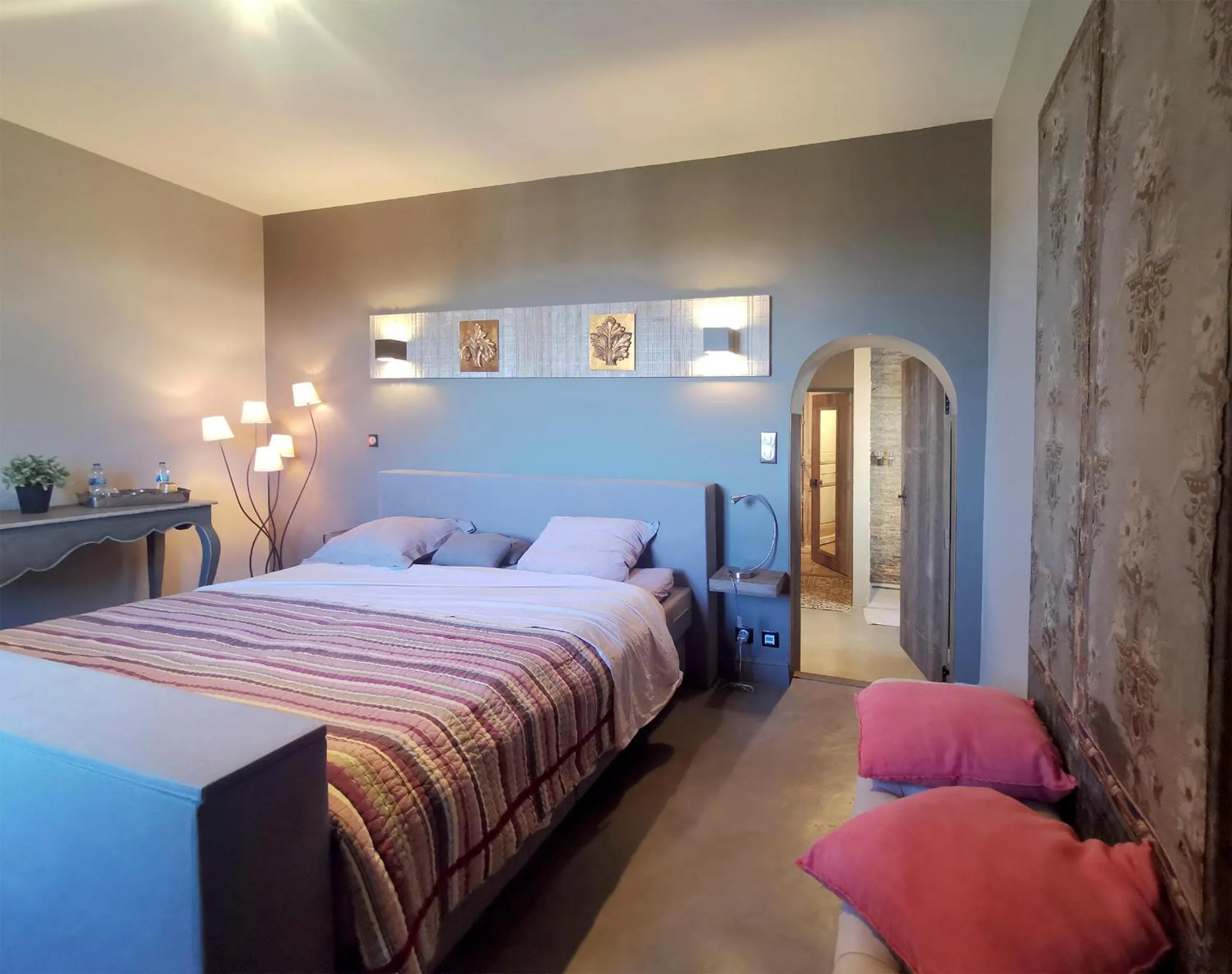 Bedroom, Bed in Le Petit Chateau