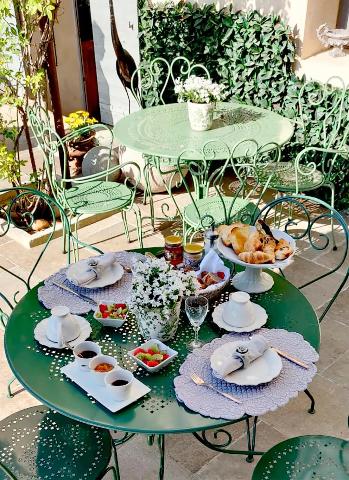 Buffet breakfast in Le Petit Chateau