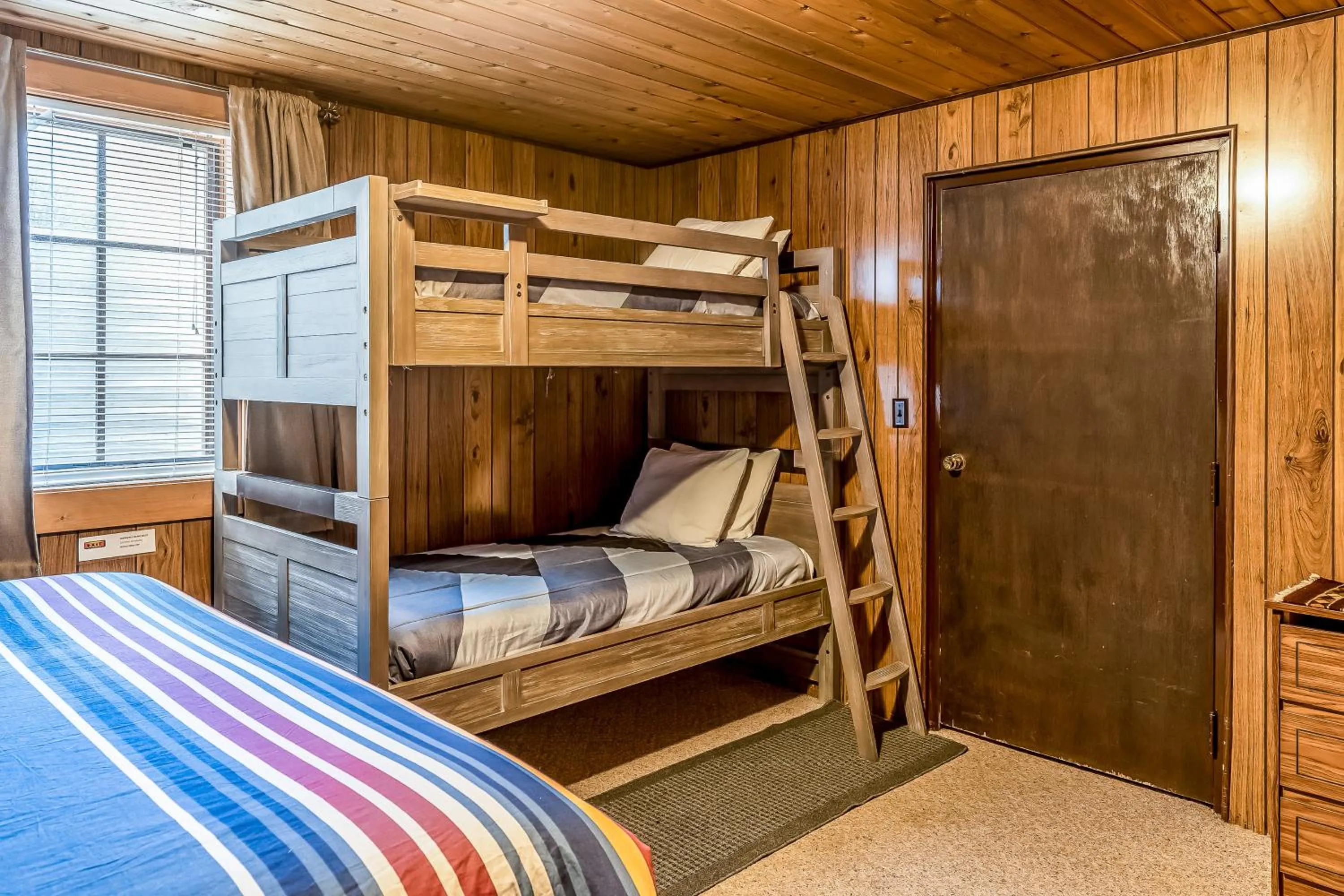 Bed in Bay Point Lakefront 1B Down