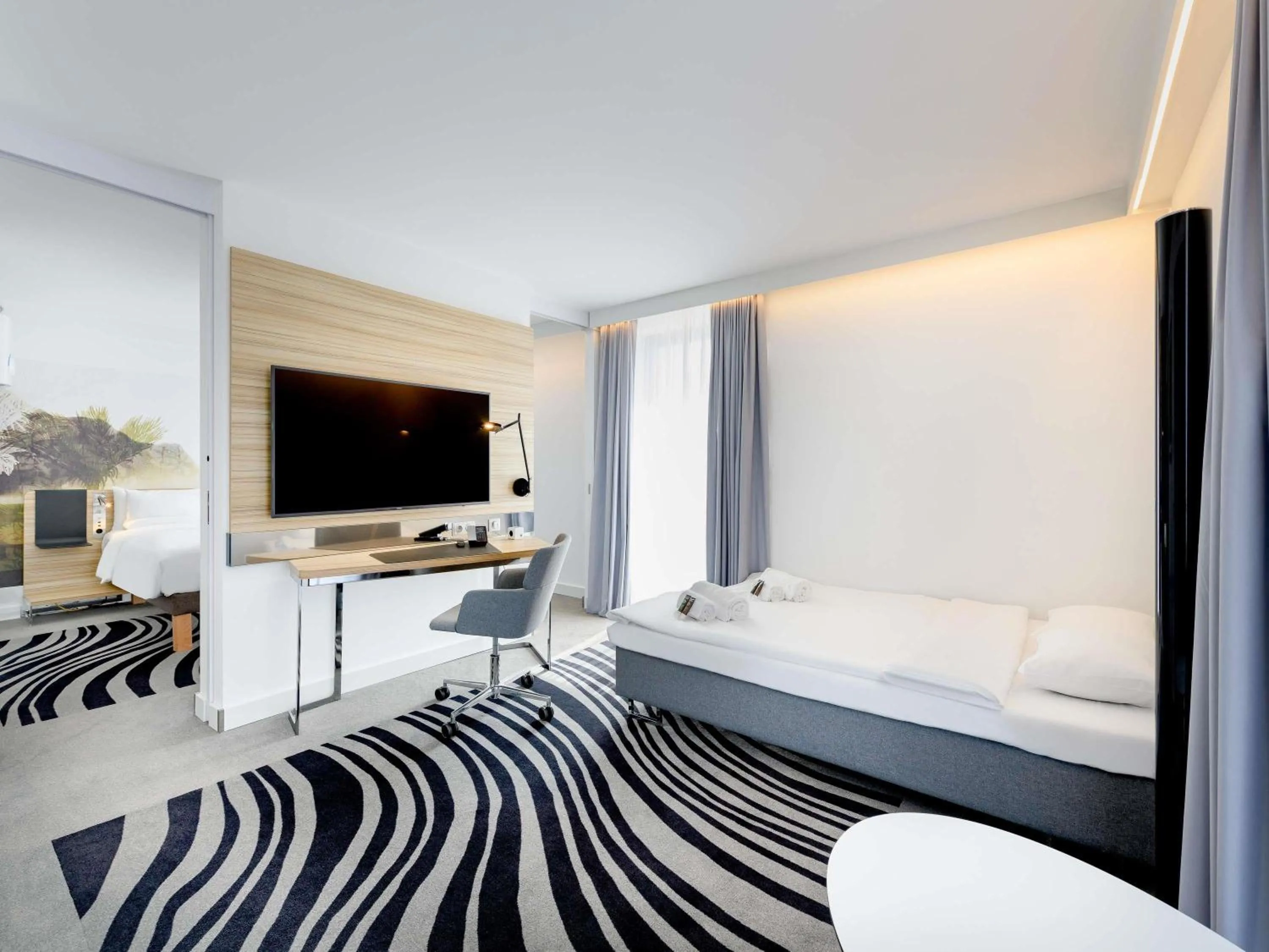 Bedroom, Bed in Novotel Wien Hauptbahnhof