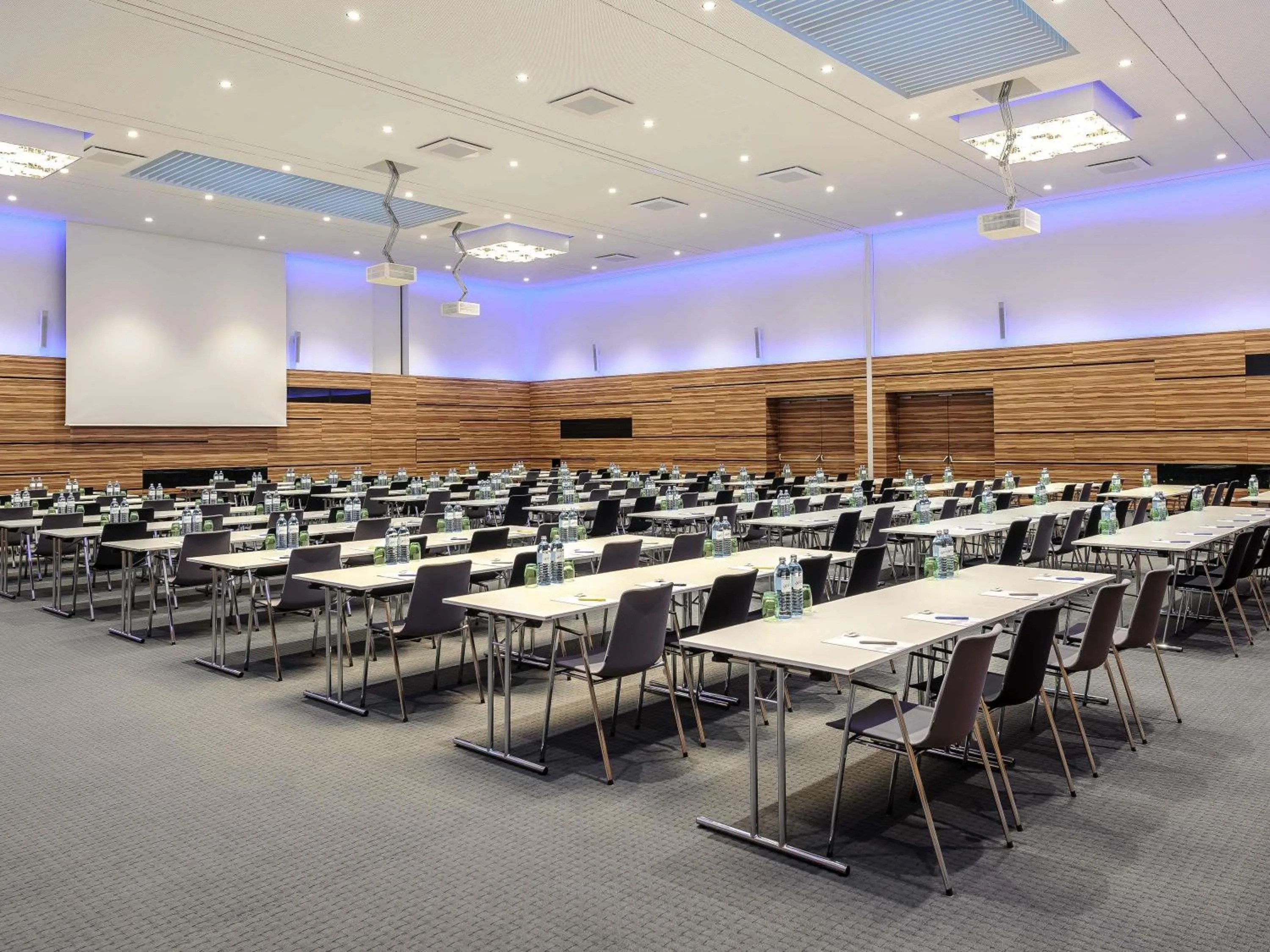 Meeting/conference room in Novotel Wien Hauptbahnhof