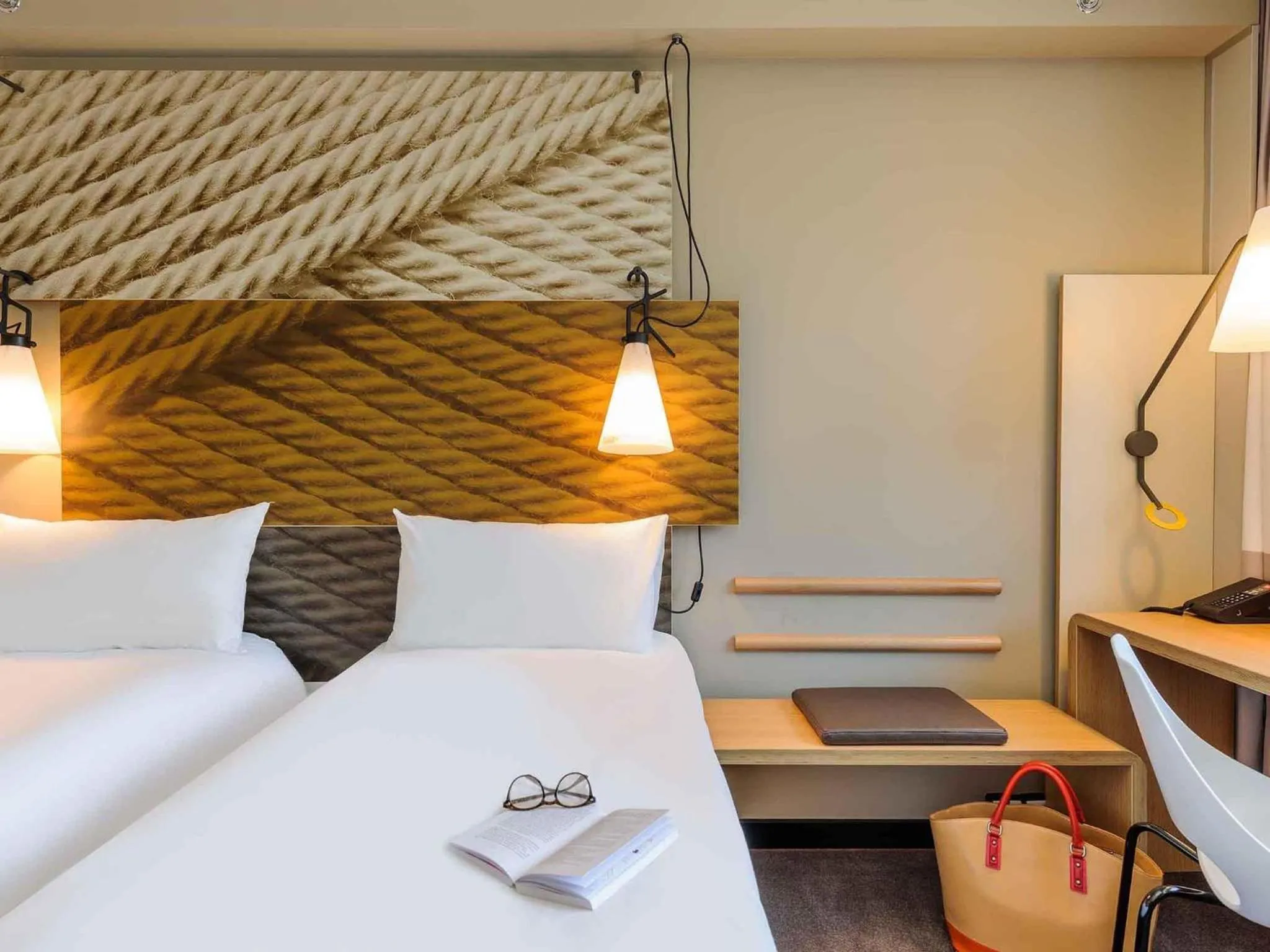 Bedroom, Bed in ibis Wien Hauptbahnhof