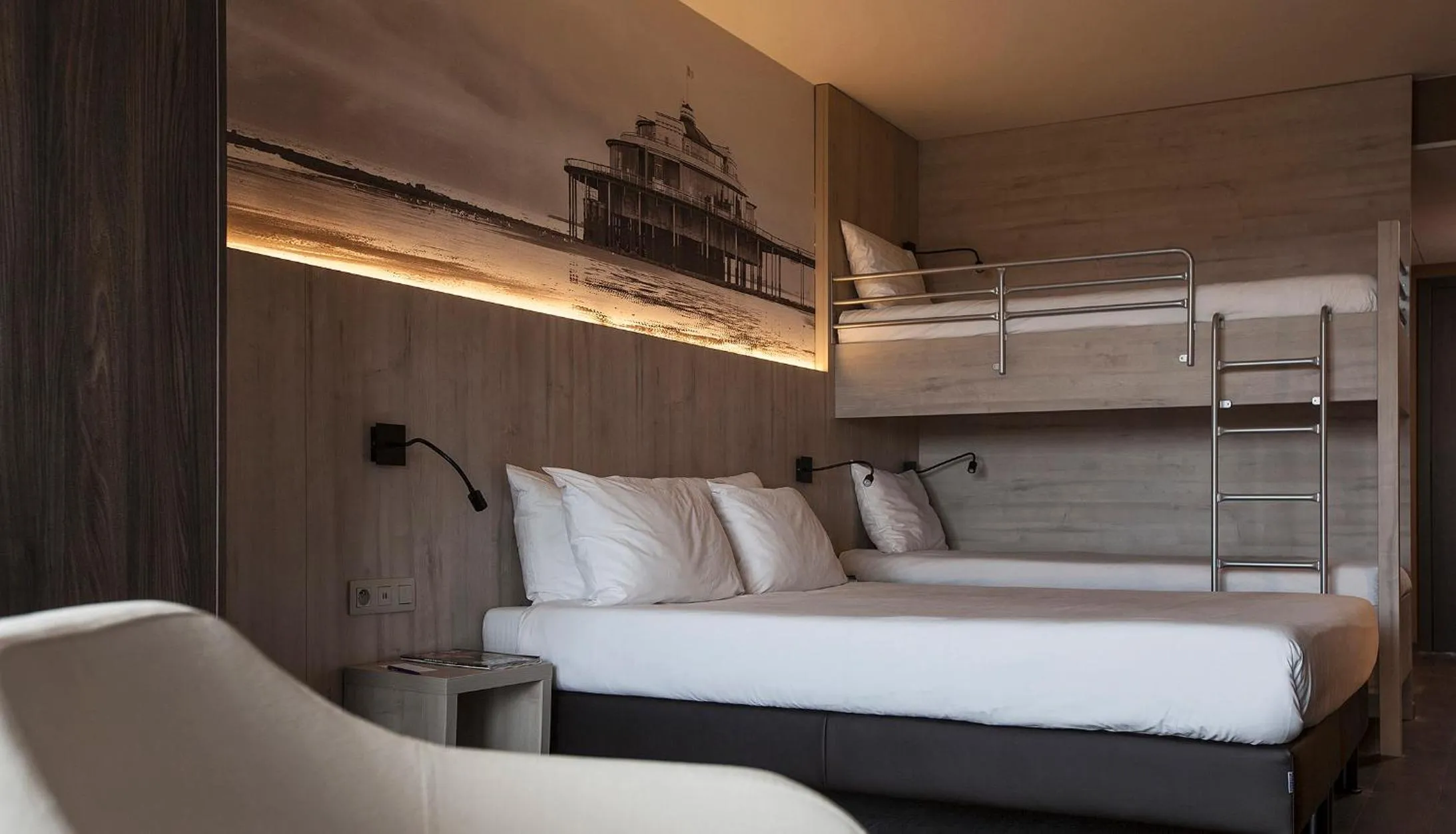 bunk bed, Bed in Mercure Blankenberge