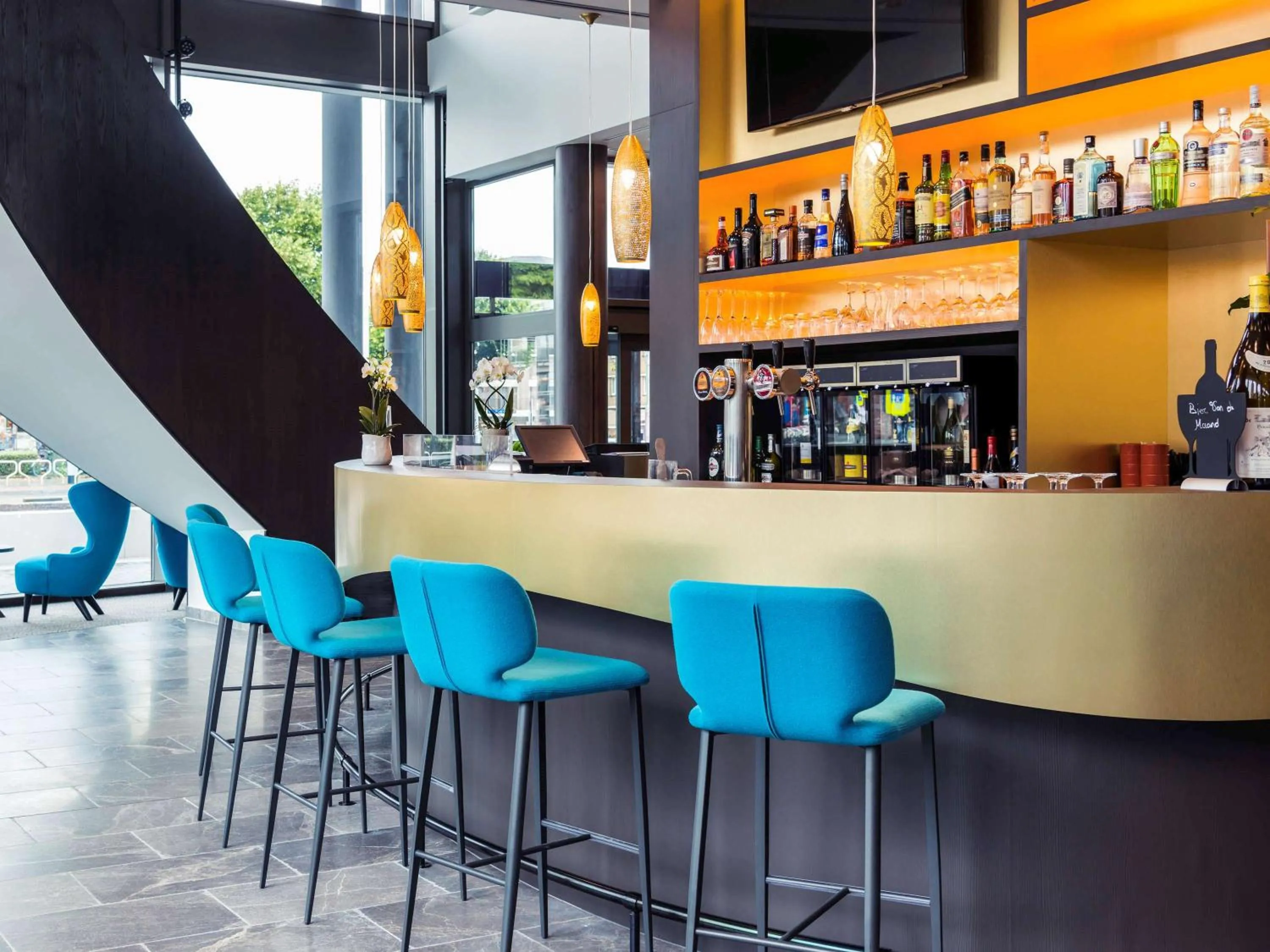 Lounge or bar in Mercure Blankenberge