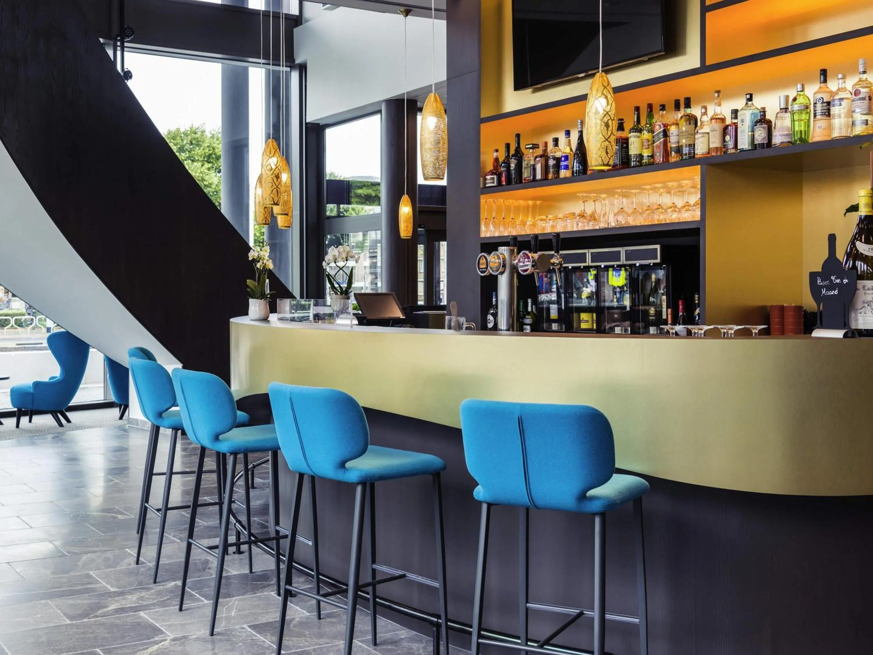 Lounge or bar in Mercure Blankenberge