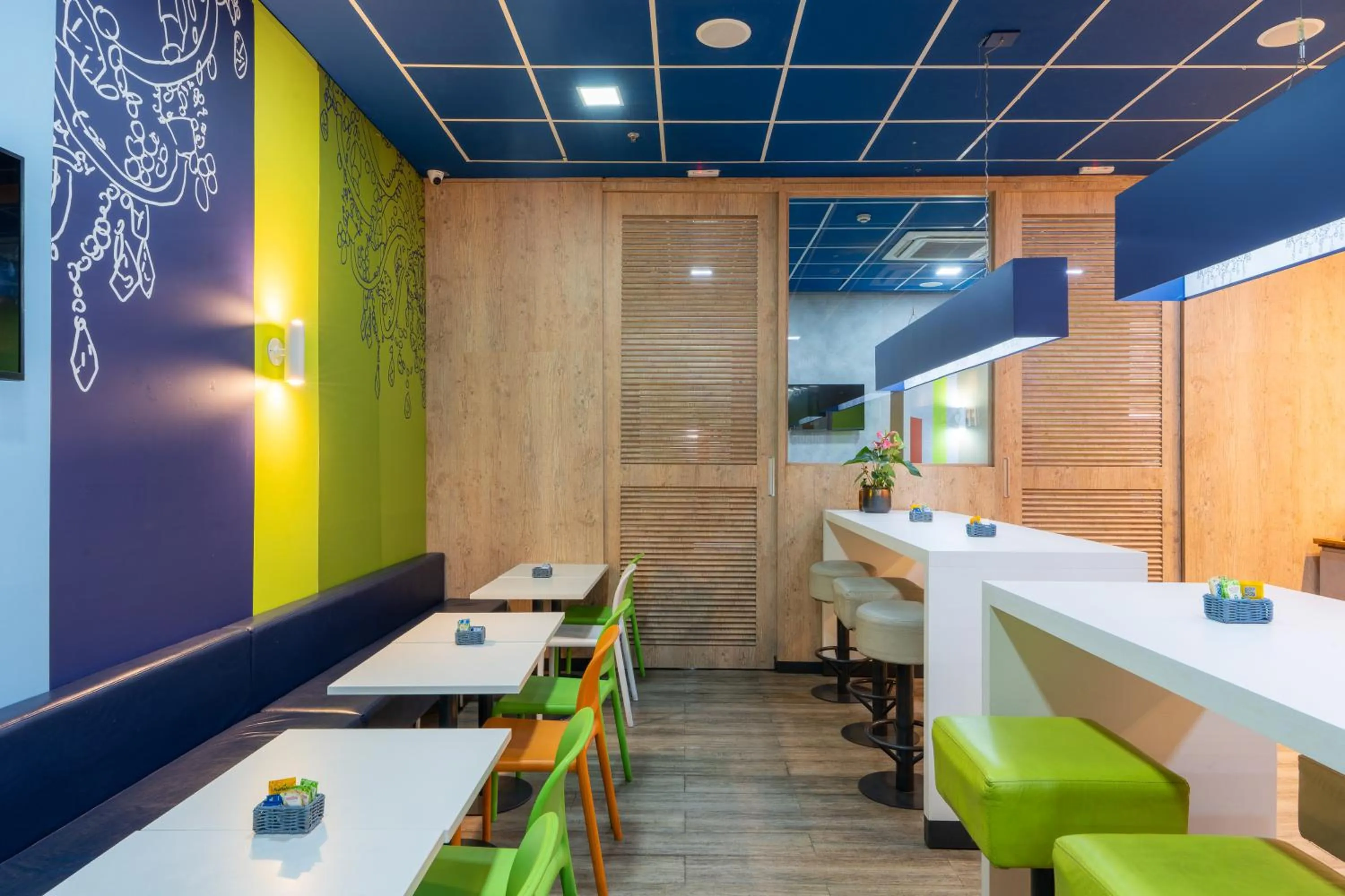 Restaurant/places to eat in ibis budget RJ Praia de Botafogo