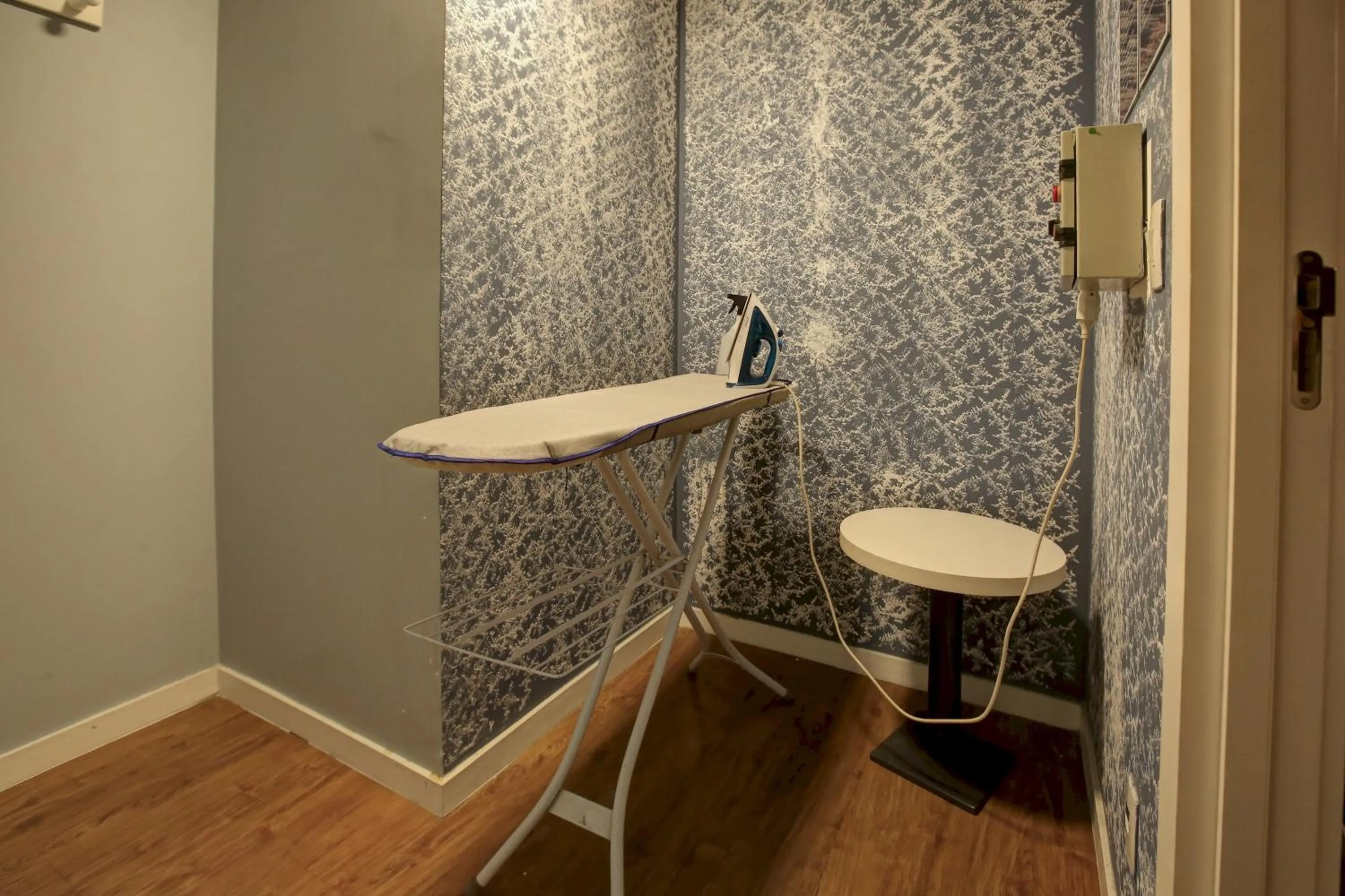 flat iron in ibis budget RJ Copacabana