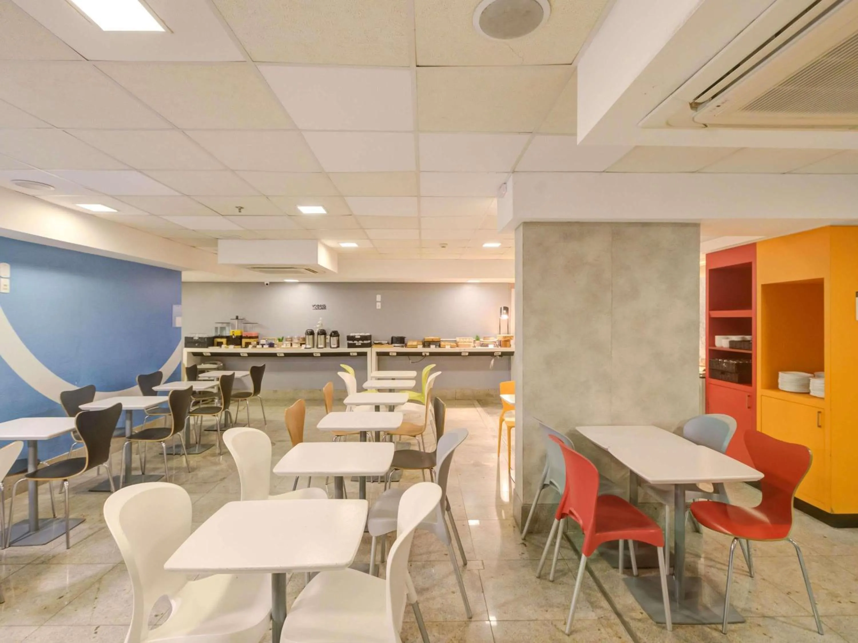 Restaurant/places to eat in ibis budget RJ Copacabana